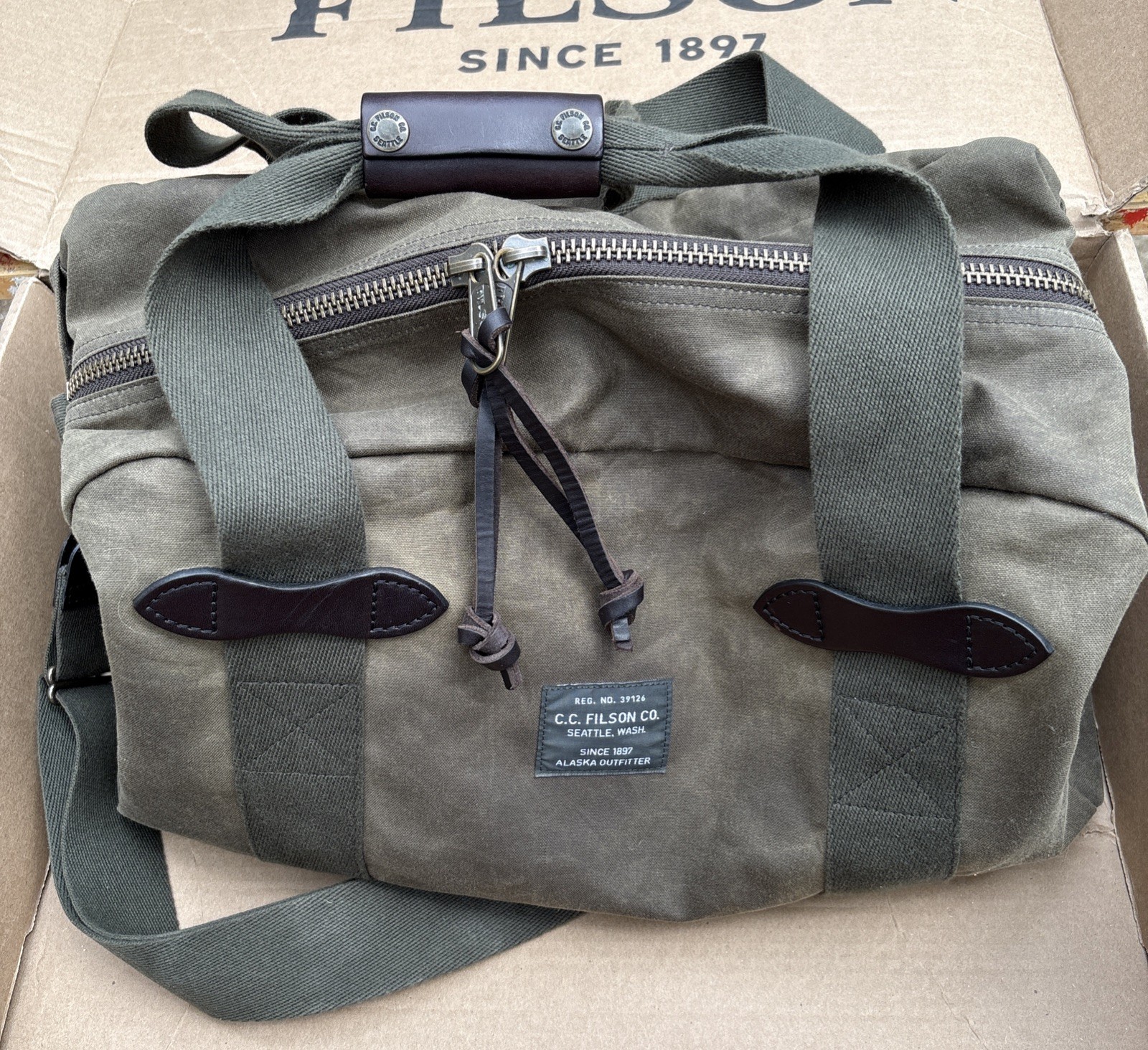 Filson Small Tin Cloth Duffle Bag Otter Green Excellent