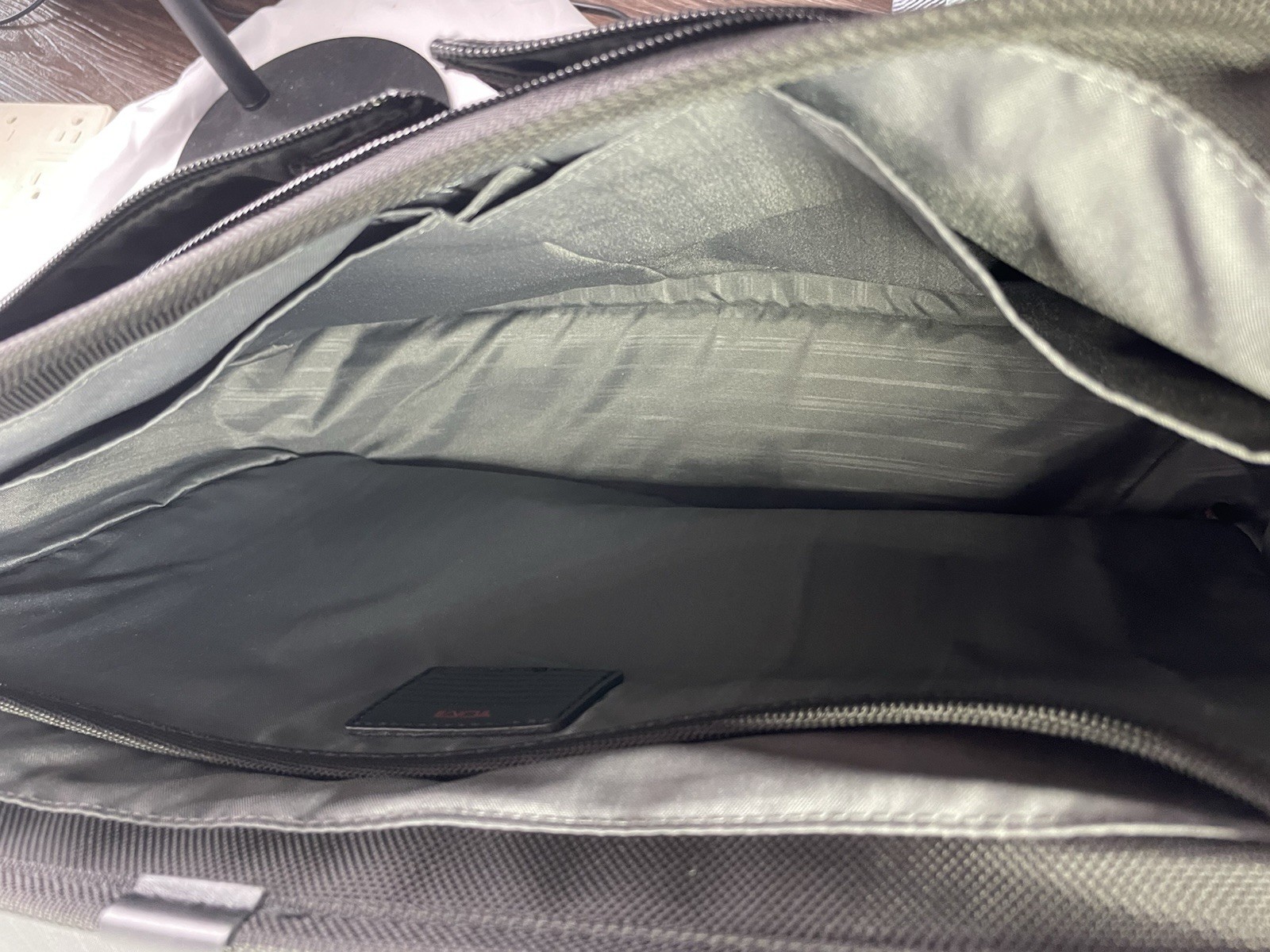 TUMI Alpha 2 Organizer Portfolio Brief / Expandable Messenger