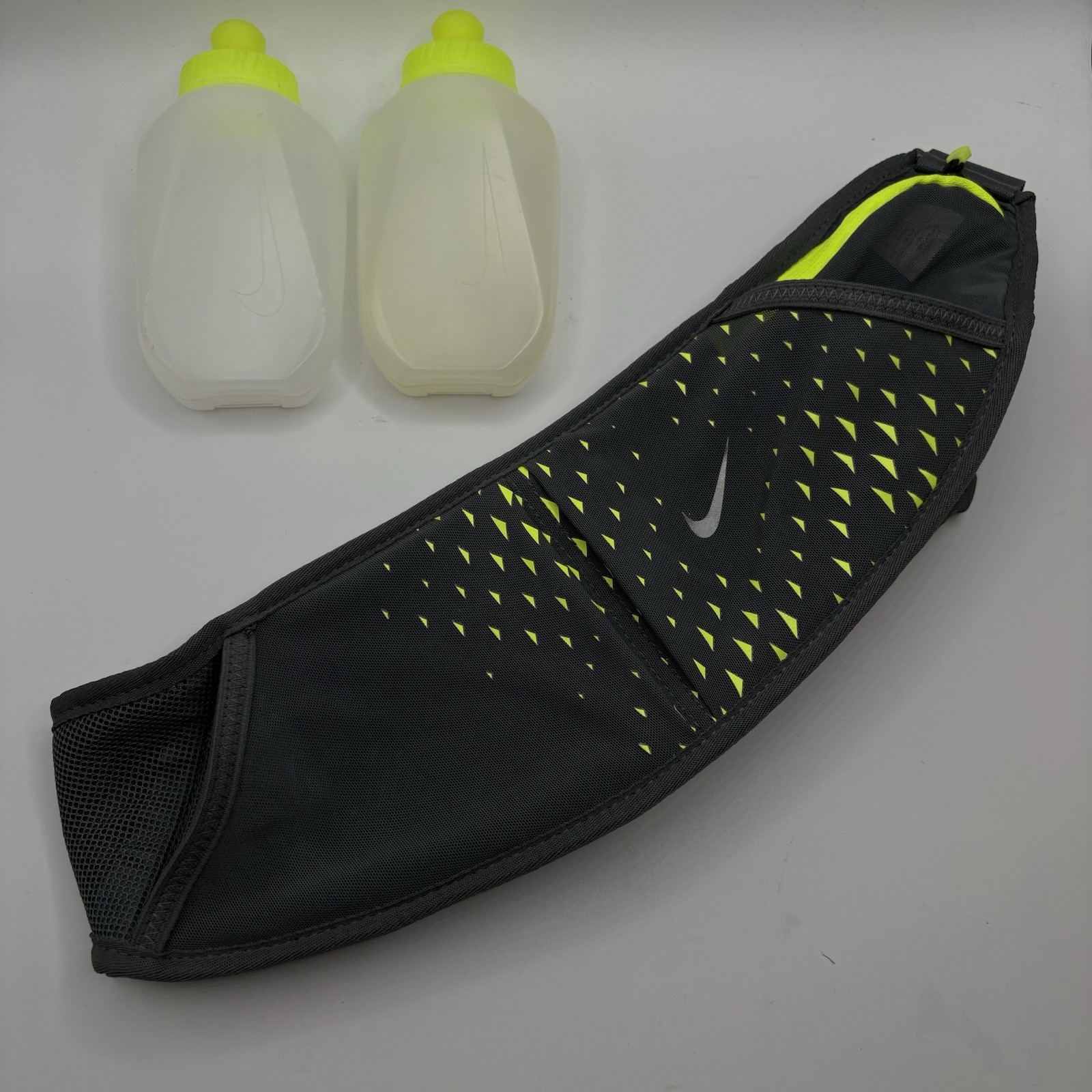 Nike Double Pocket Flask Belt 6″ Water Bottle Unisex Pouch Gray One Size