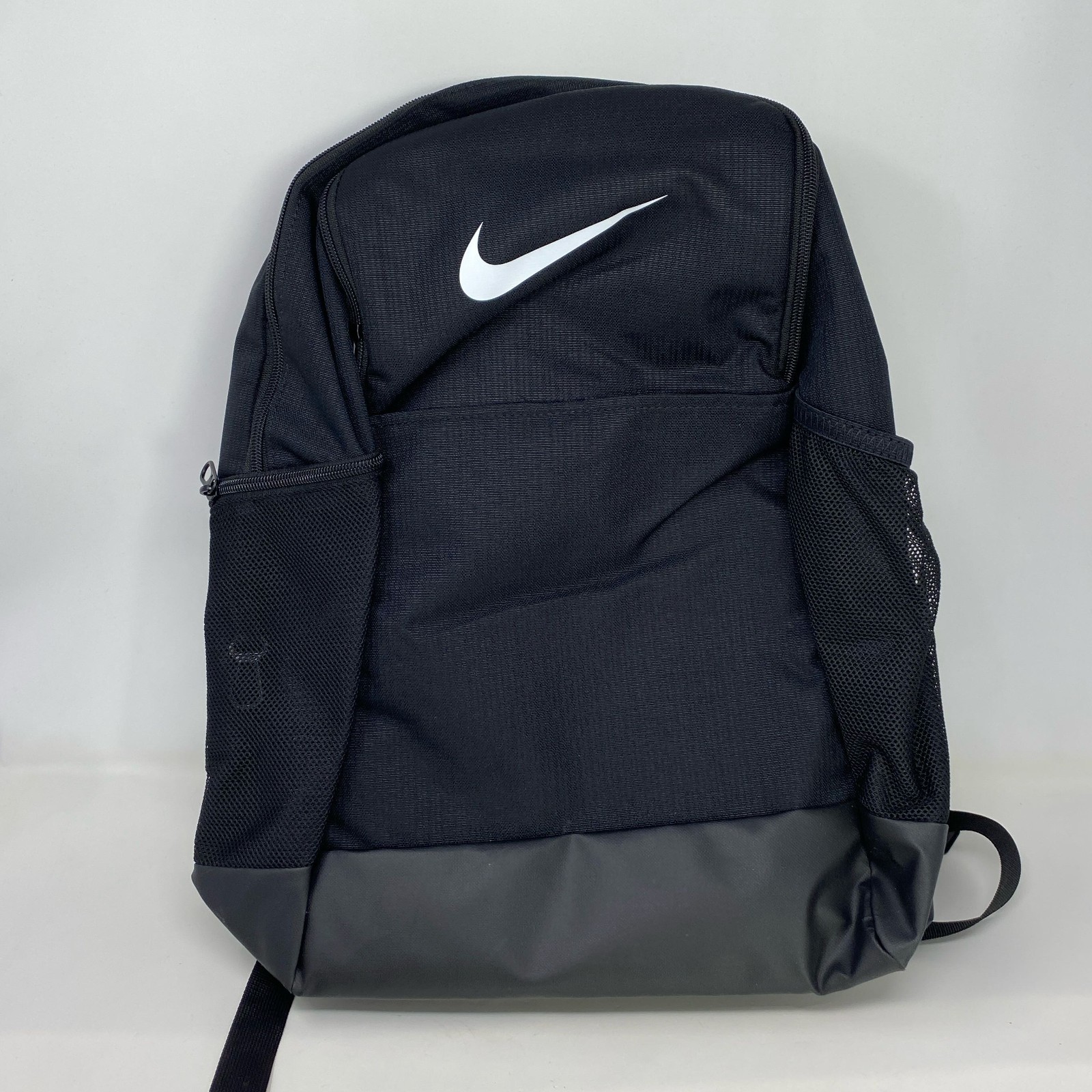 Nike Brasilia 9.5 Training Backpack Black/White Medium 24L