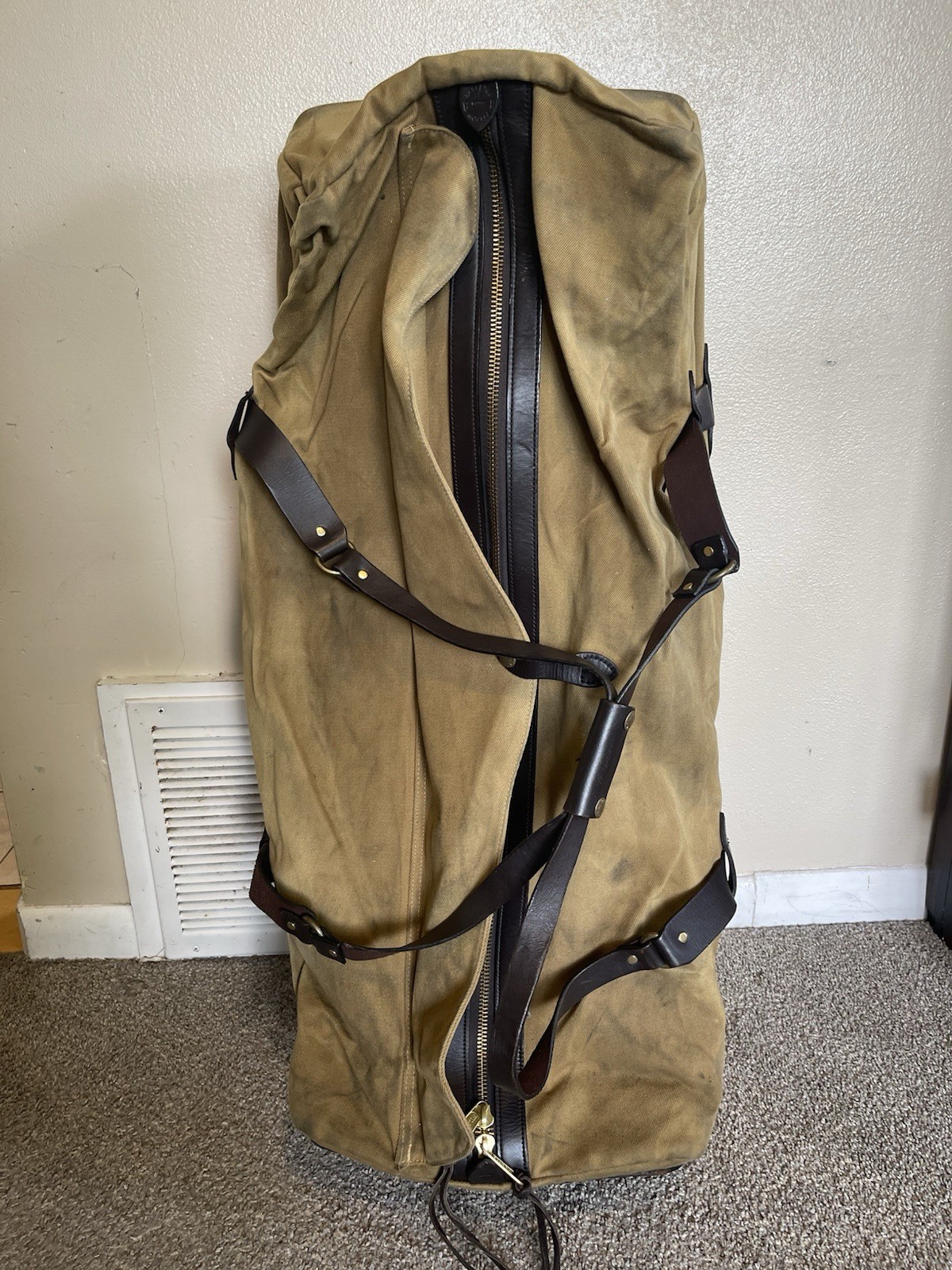 Filson XL Rolling Duffle Bag Rugged Twill & Leather Made In USA!