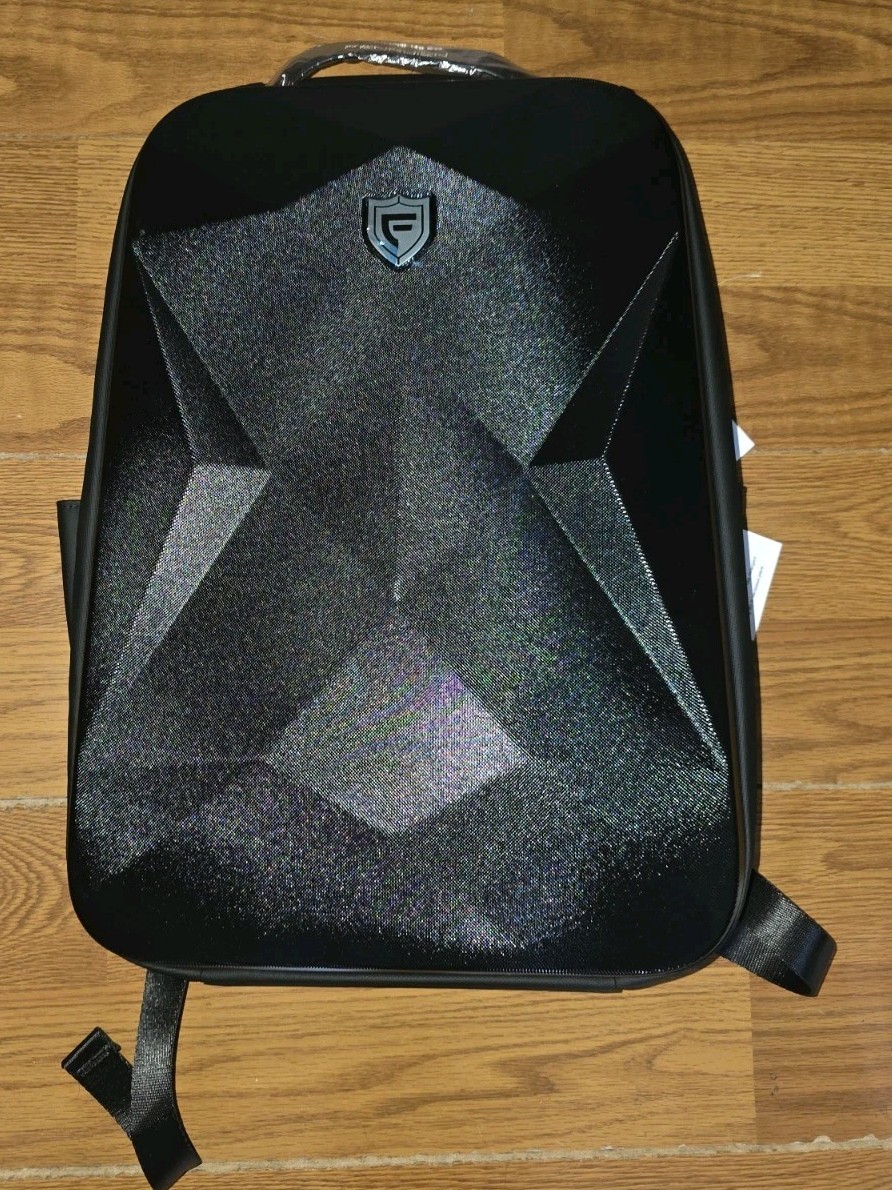 FENRUIEN Anti Theft 17.3” Laptop Backpack Hardshell Water Resistant NWT