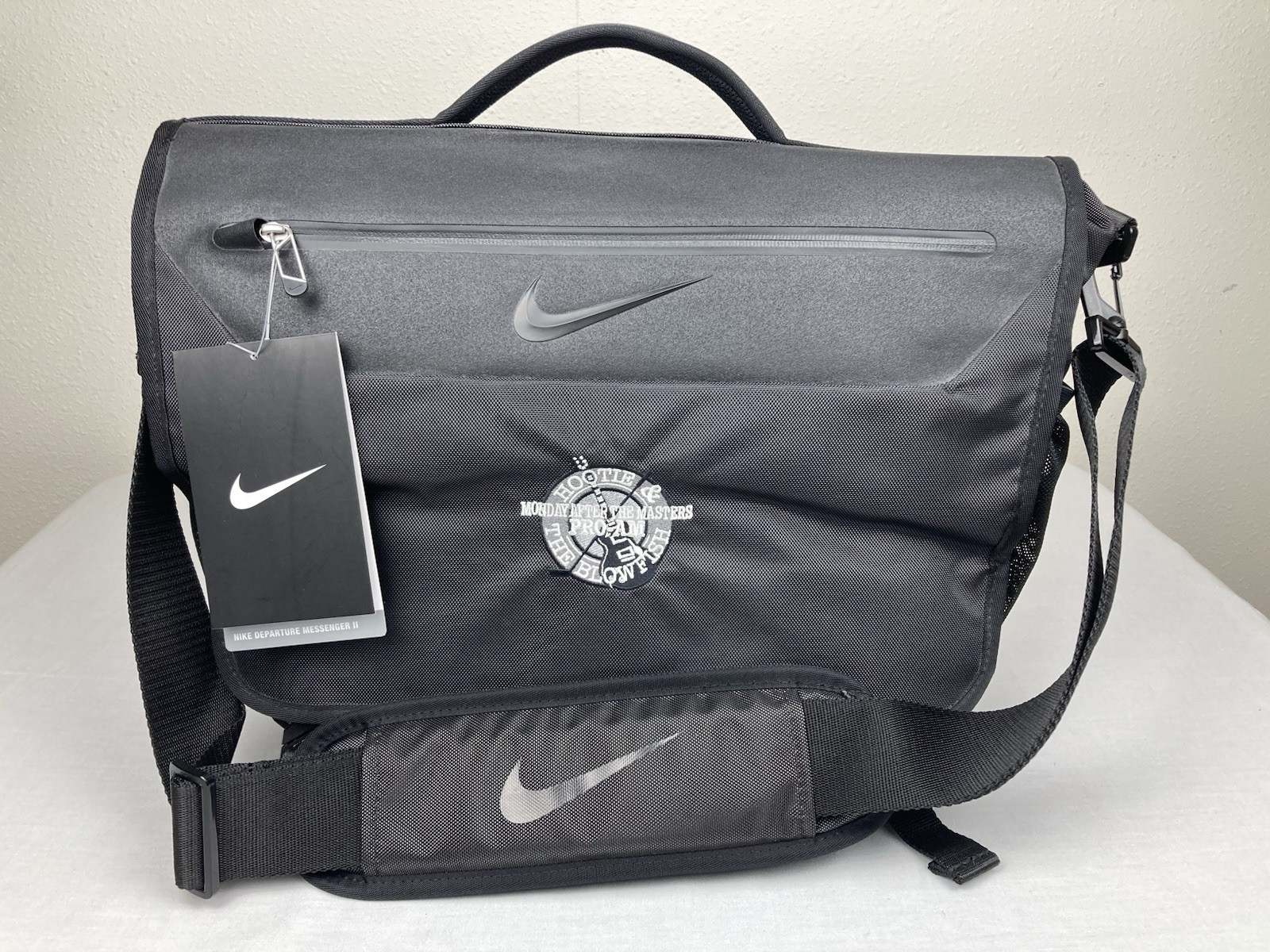 NIKE GOLF DEPARTURE MESSENGER II BLACK LAPTOP BAG X HOOTIE & THE BLOWFISH PRO-AM