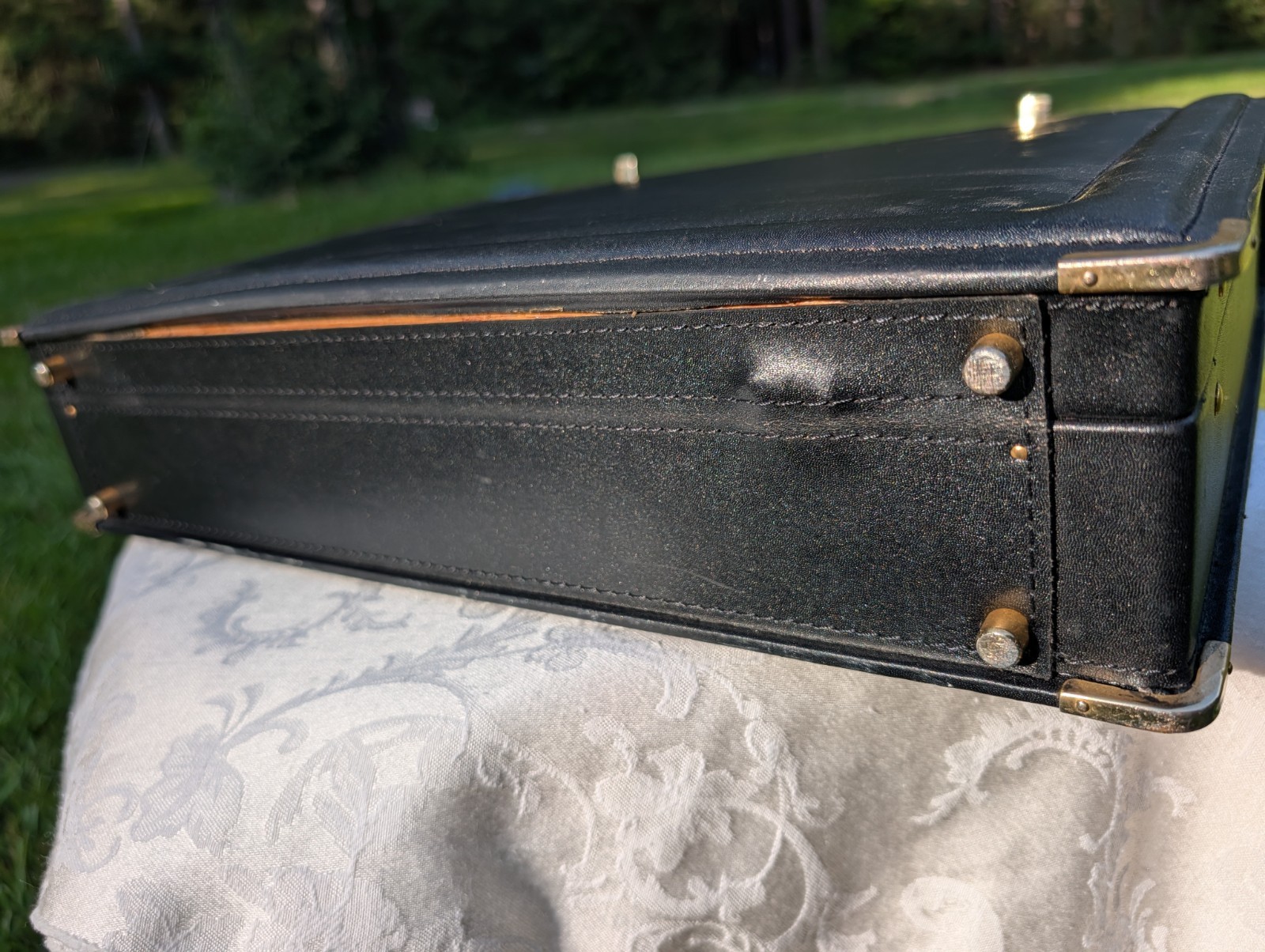 Winn International Vintage Leather Attache Briefcase Black Gold Number Lock