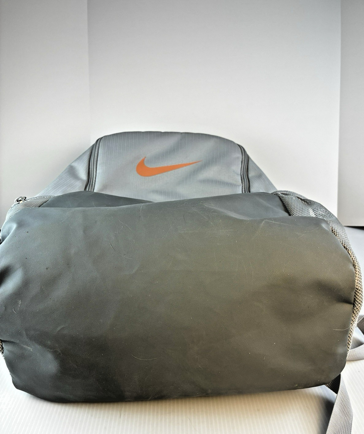 Nike Gray Colorblock Backpack Laptop Sleeve 7 Compartments RN56323 EUC