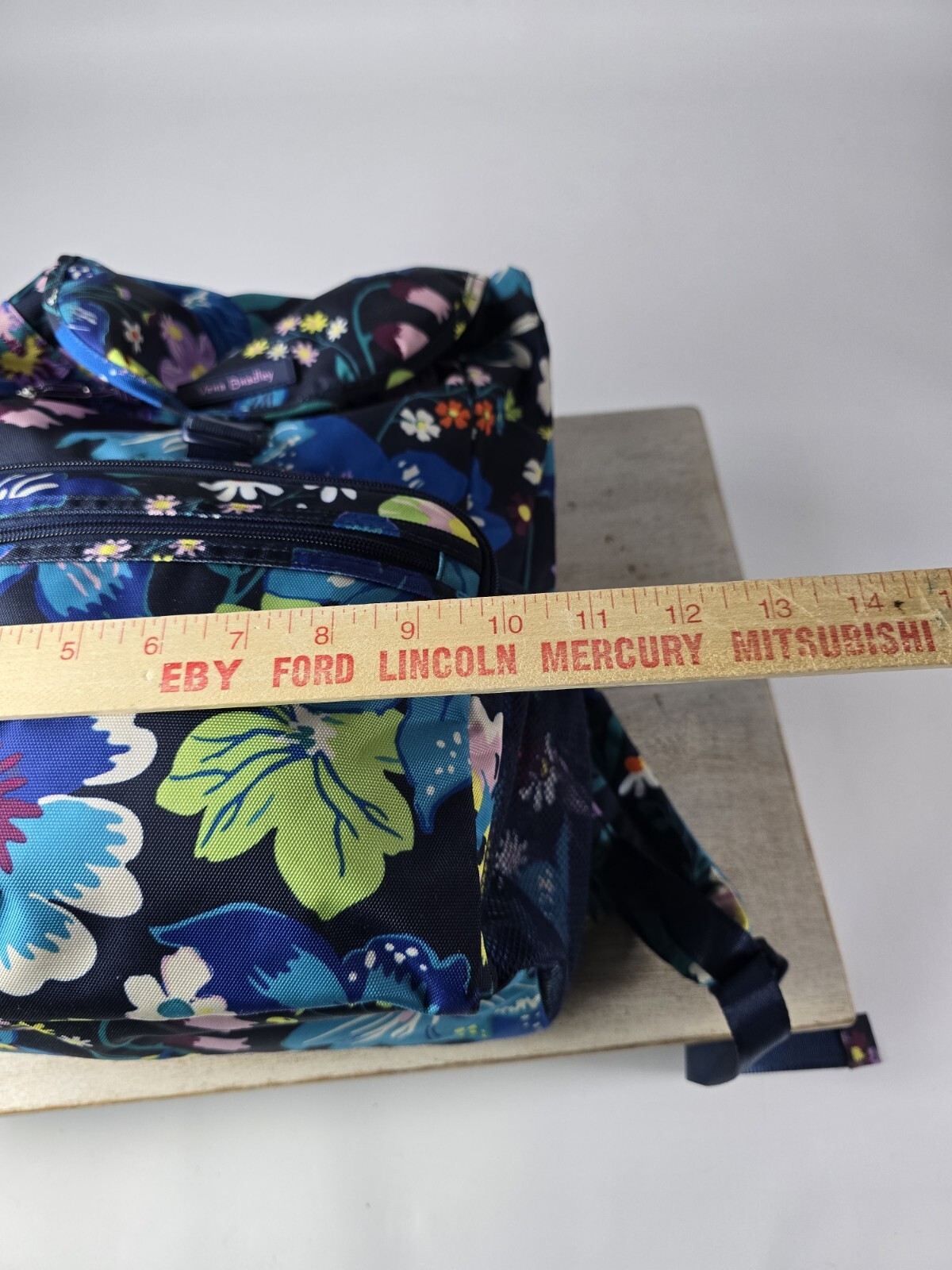VERA BRADLEY Lighten Up Firefly GARDEN Backpack Drawstings Buckle Flowers Floral