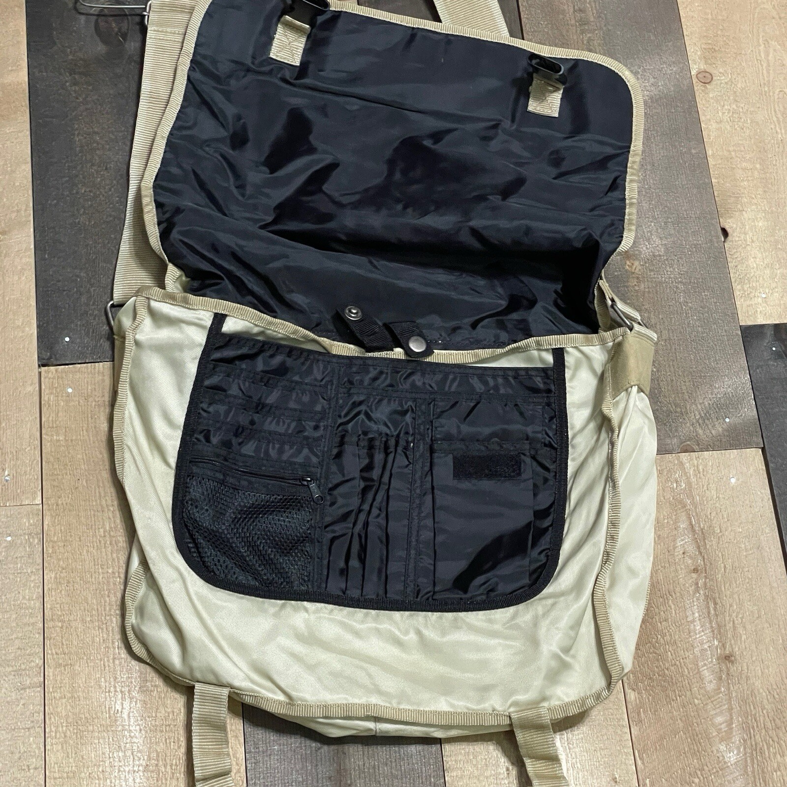Fossil Brand Crossover Messenger Laptop Bag Satchel Purse, Soft Case