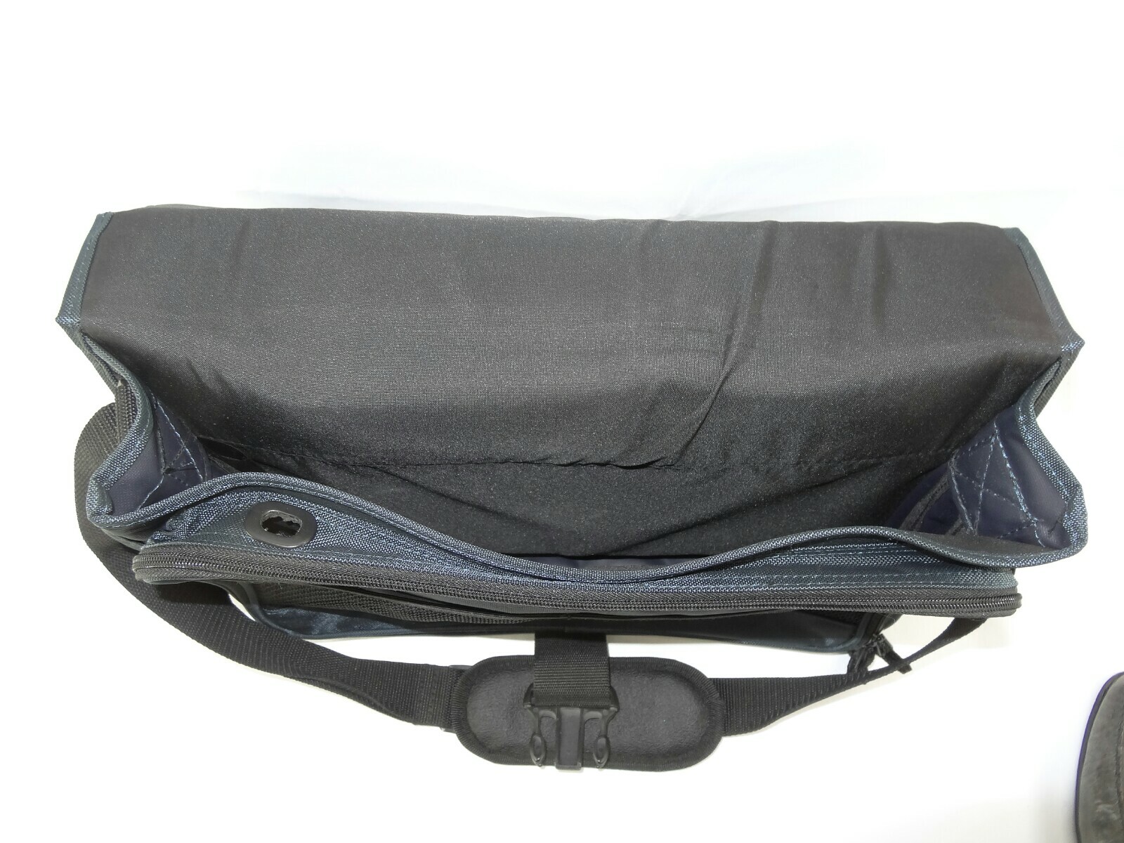 SOLO MENS DARK BLUE SHOULDER MESSENGER SCHOOL WORK TRAVEL BRIEFCASE BAG