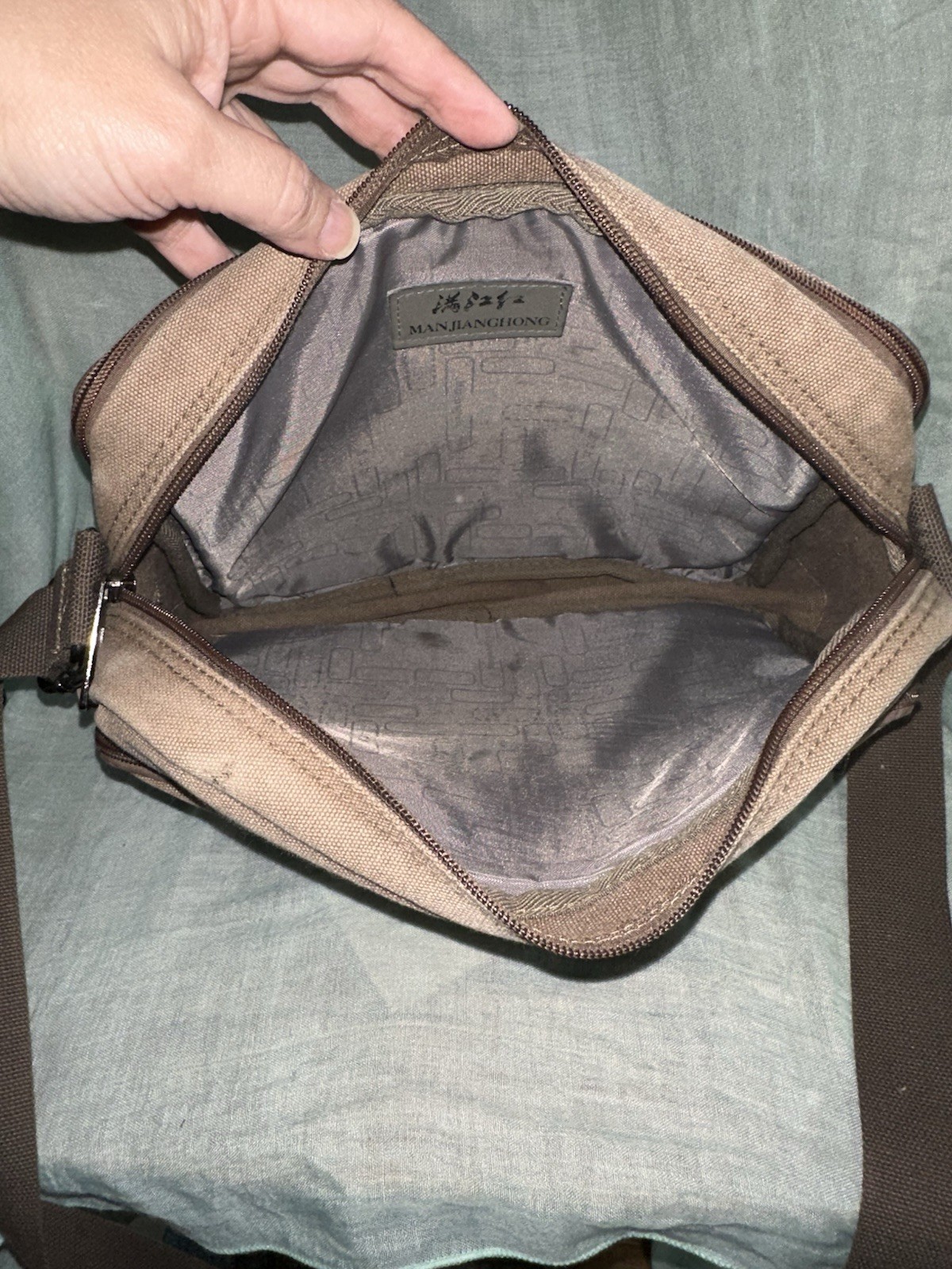Canvas Natural Material Retro Messenger Tablet Travel Bag Manjianghong Men’s