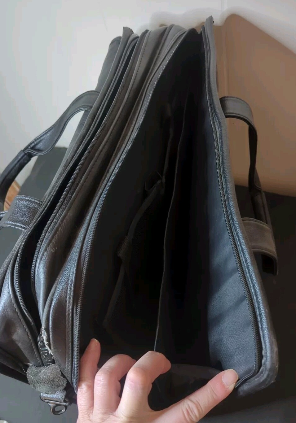 Original Distressed DELL Leather Briefcase Computer Laptop Bag Large Black