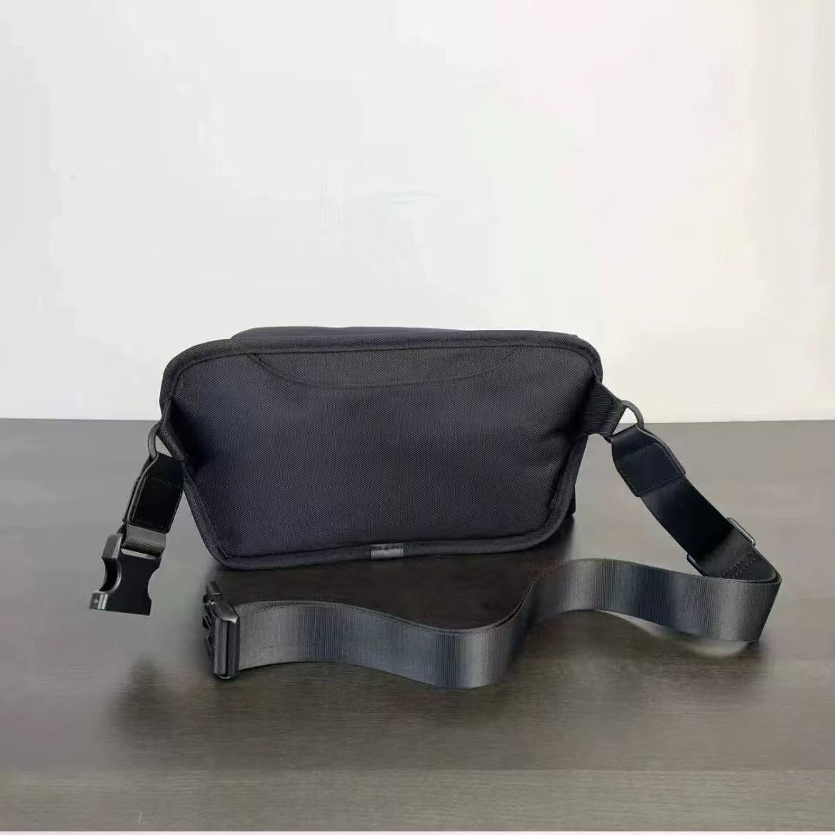 TUMI Clutch Bag 2203714 Black Men’s Bag Business Travel 32*18.5*5 UNUSED