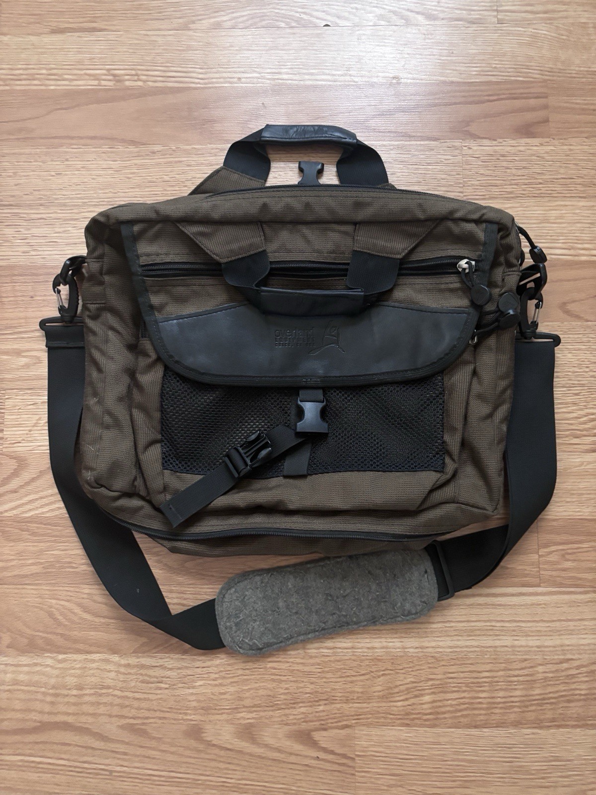 OverLand Equipment Olive Nylon Messenger Laptop Bag – Vintage Chico CA
