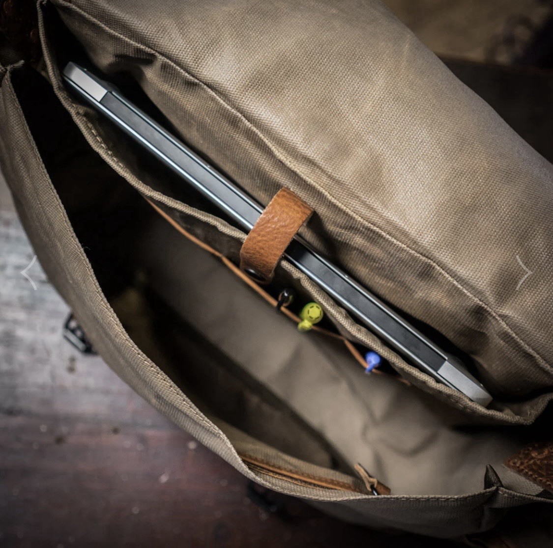 Buffalo Jackson Messenger Bag