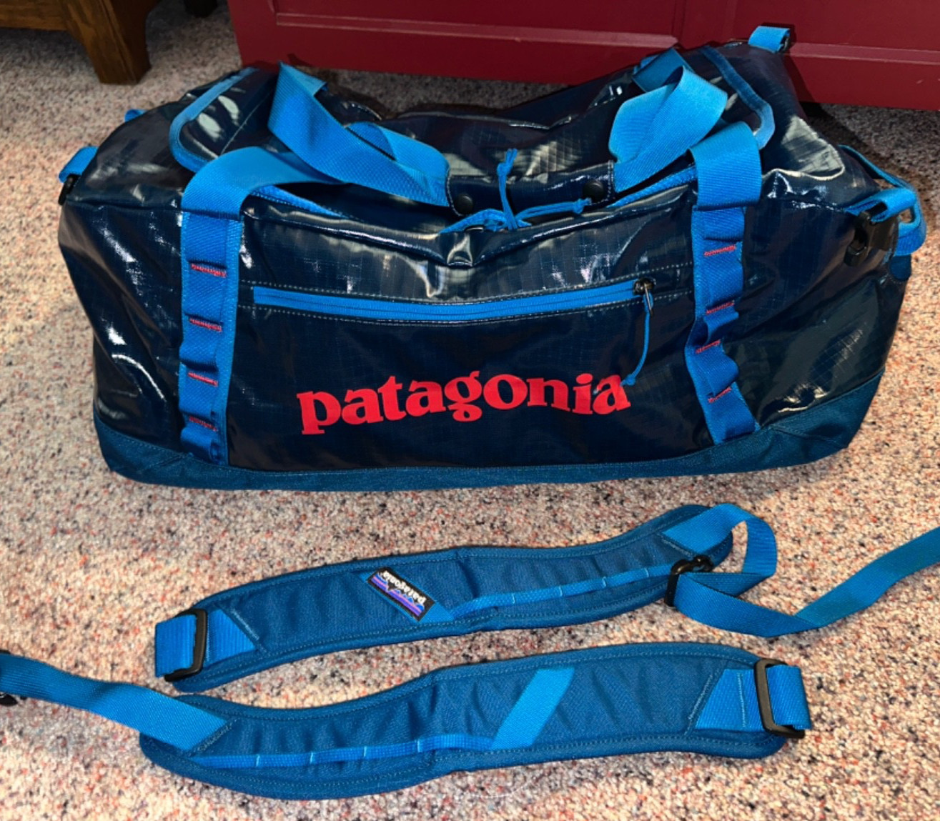 PATAGONIA Black Hole Duffel Bag 60 L Big Sur Blue Shiny version EUC