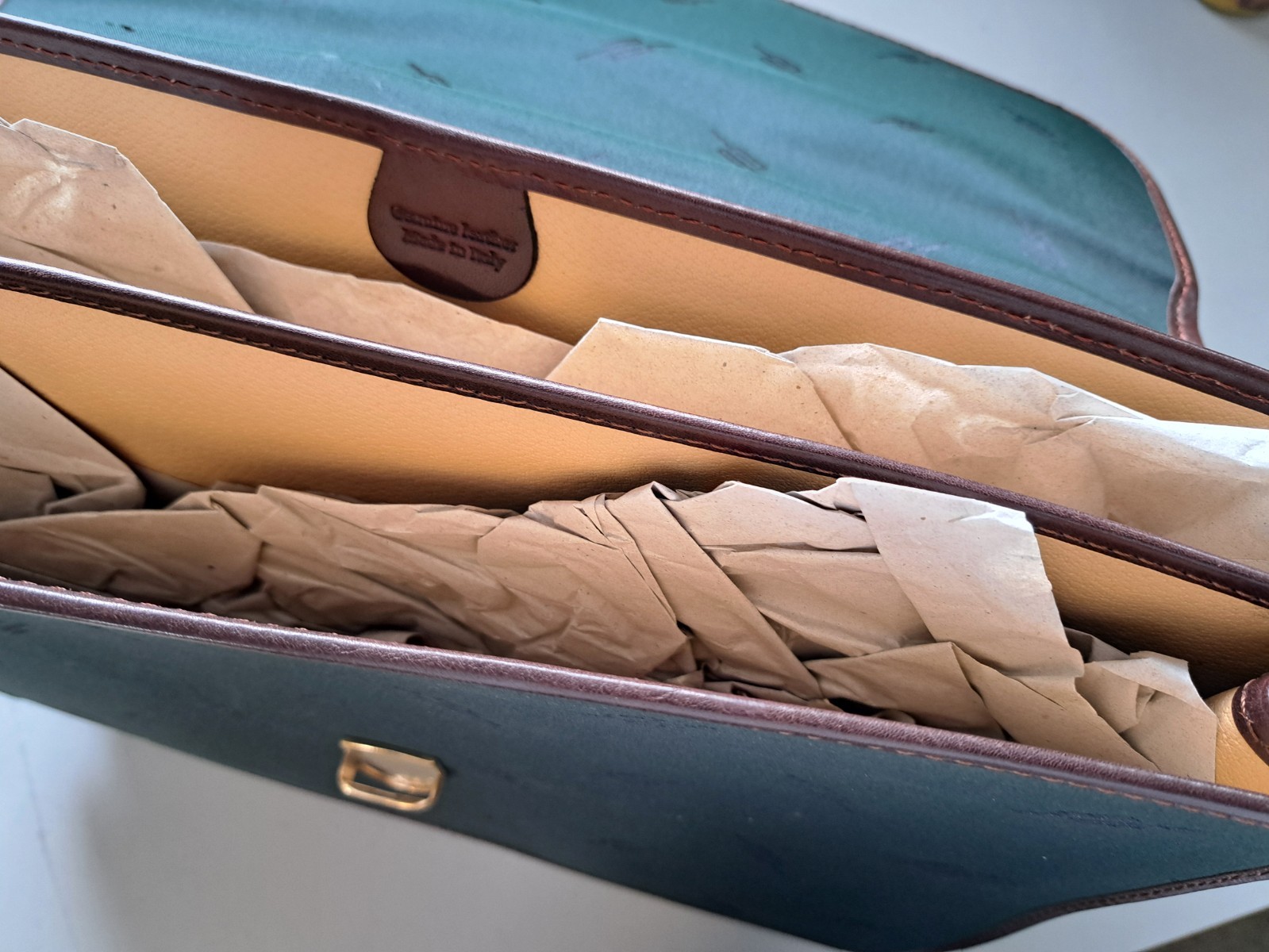 ALESSANDRO VENANZI Attache Briefcase, 15.5″ x 12.5″ Italy Genuine Leather
