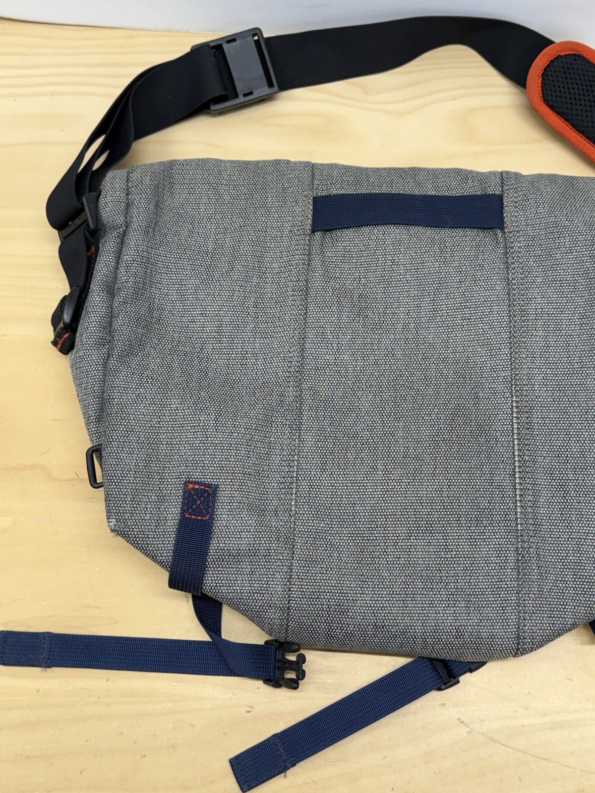 Timbuk2 Messenger Laptop Gray & Orange Shoulder Bag Crossbody Size 17×12