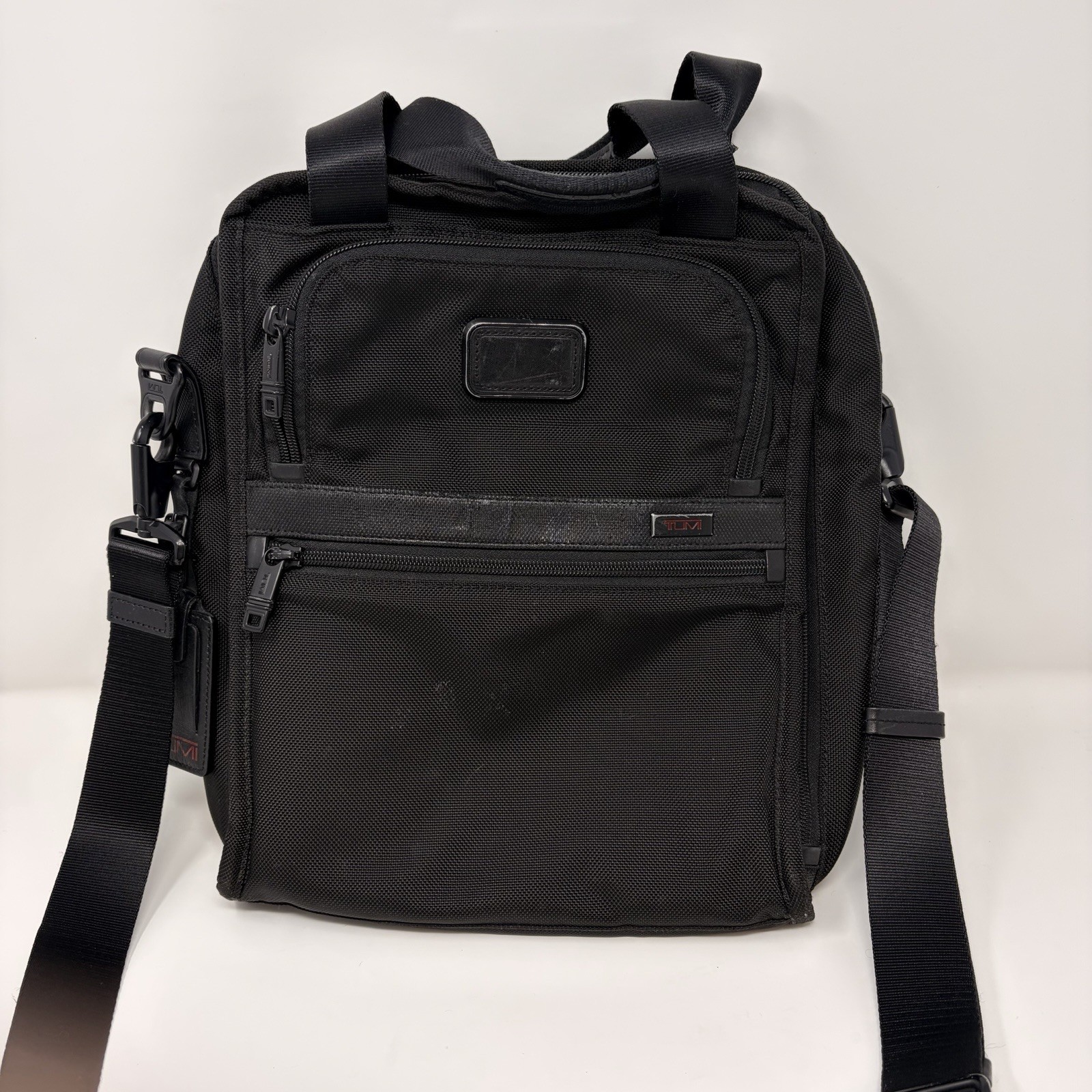 Tumi Alpha 2 Medium Travel Tote 22117D2 Black 2 way