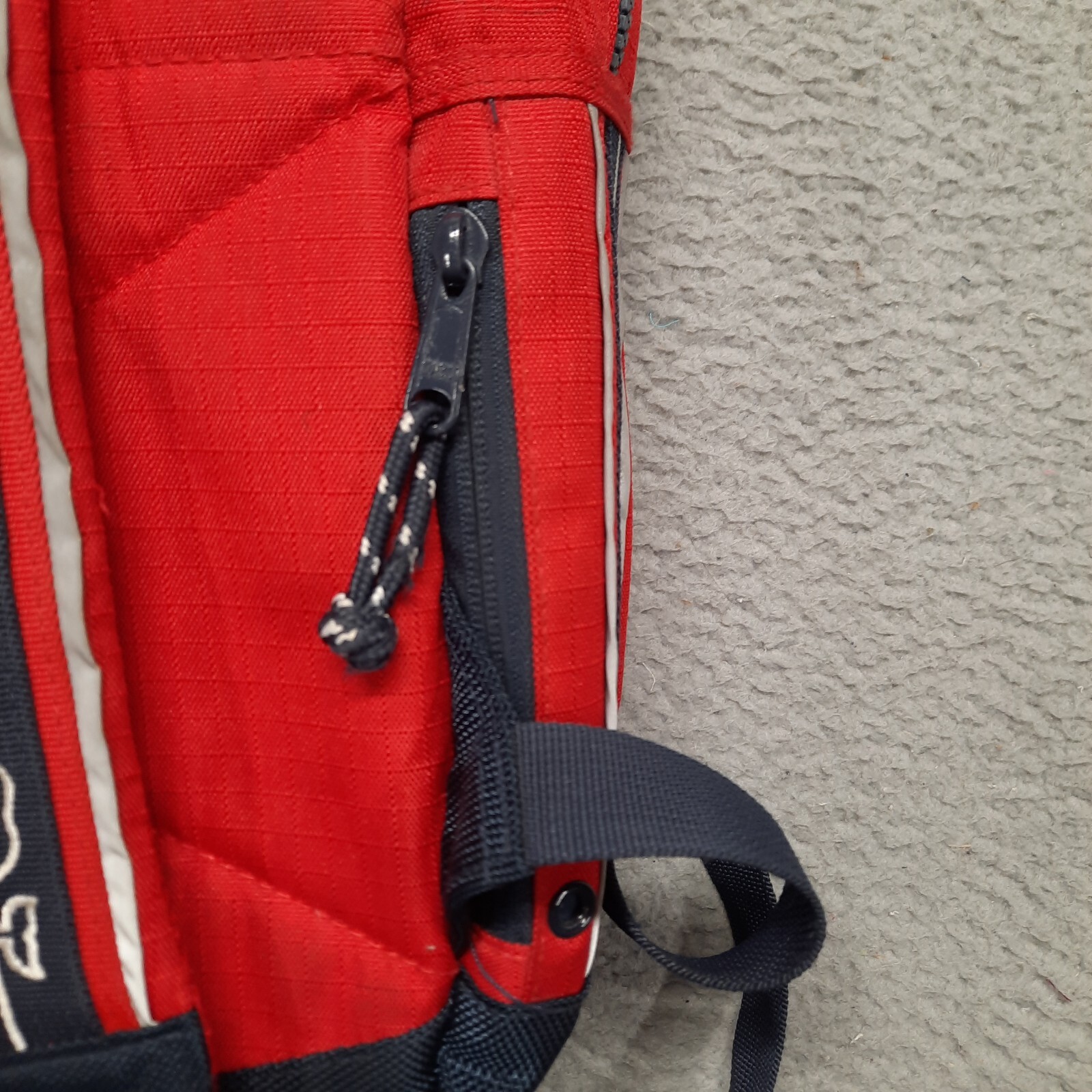 Vineyard Vines Book Bag Backpack Strap Book Carrier Zip Up Blue Red Pen Folder