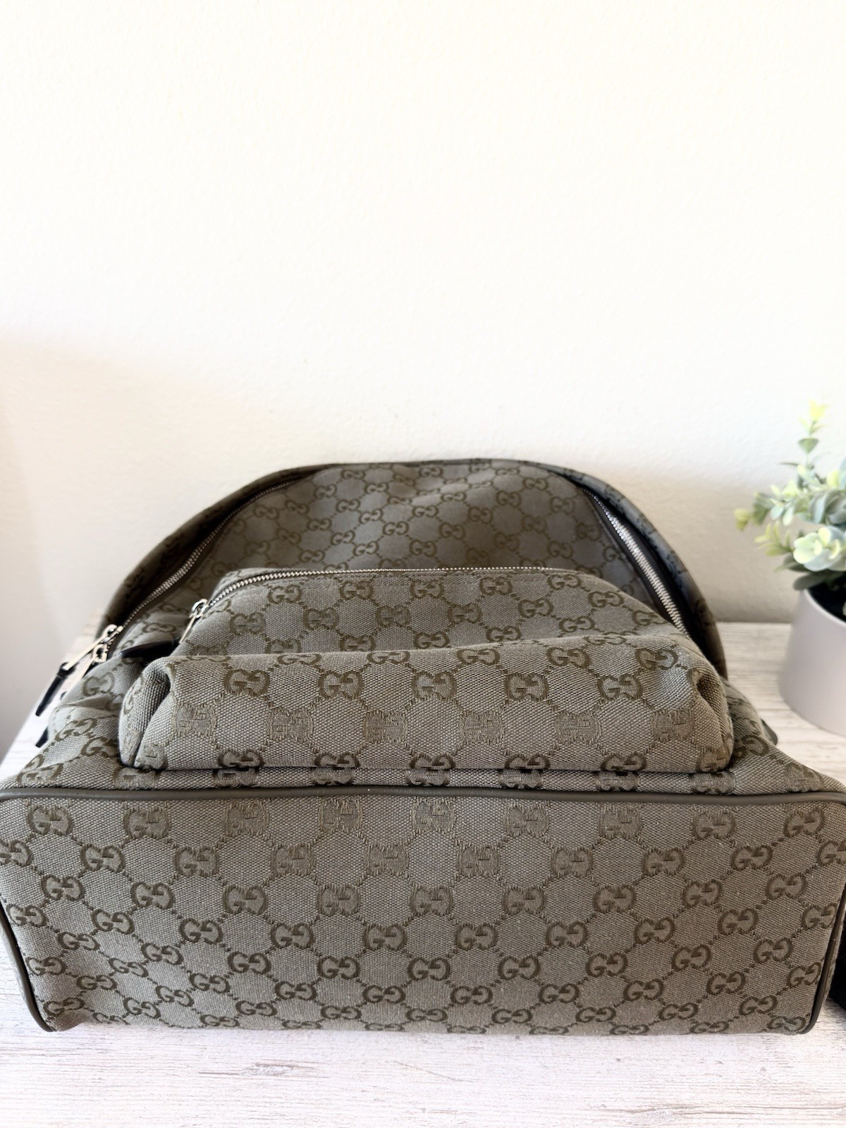 New Gucci GG Monogram Canvas men medium backpack, olive green