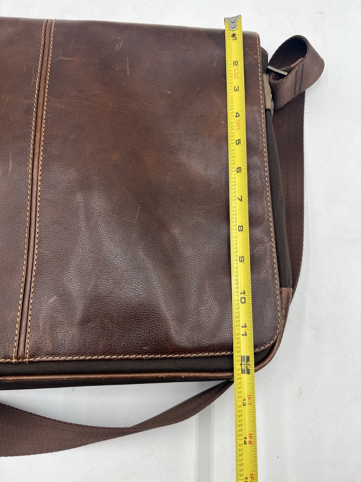 Bacon Garth Slimster Brown Leather Crossbody Messenger Laptop Bag EUC!