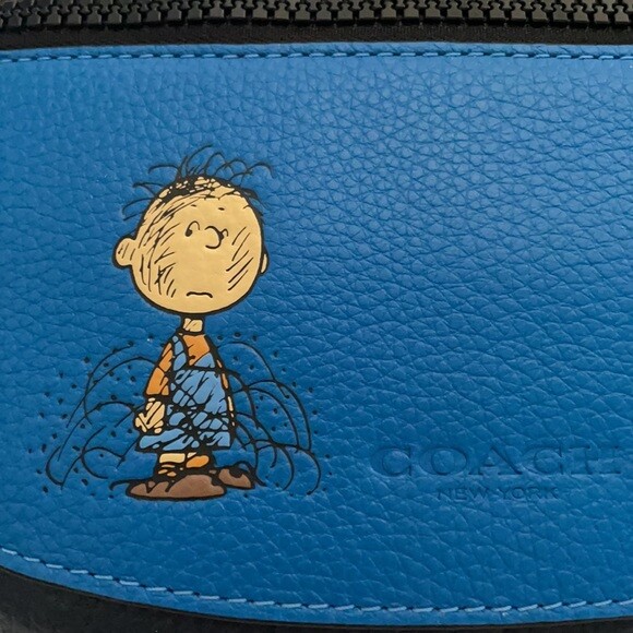 🐼💦 Coach 5512 🐼💦 Peanuts Charlie Brown Belt Bag Blue Leather 🐼 D32o4