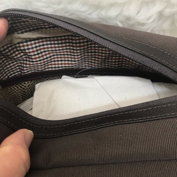 Boconi Mens Classic Dopp Kit Toiletry Travel Bag Top Zip Black or Brown NWT