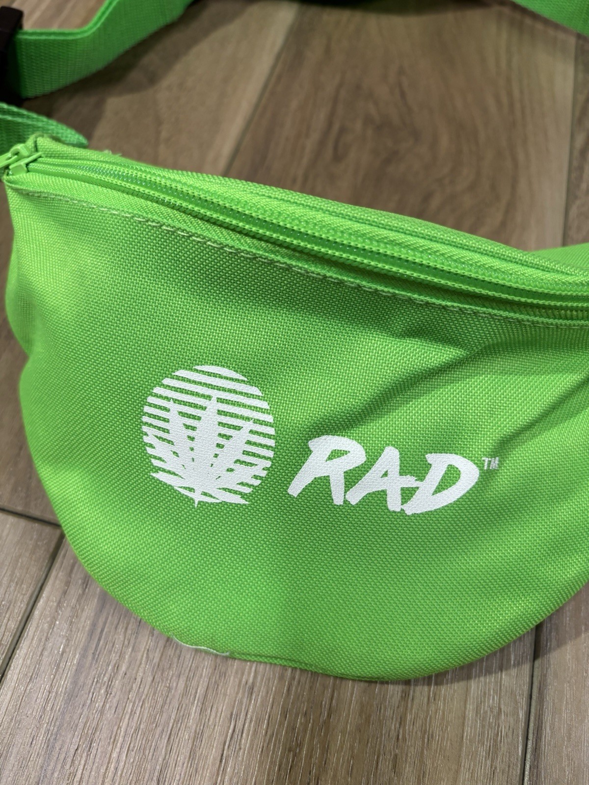 Rad Fanny Pack Sack Weed Leaf Pattern Green 420 80s Retro Waist Bag