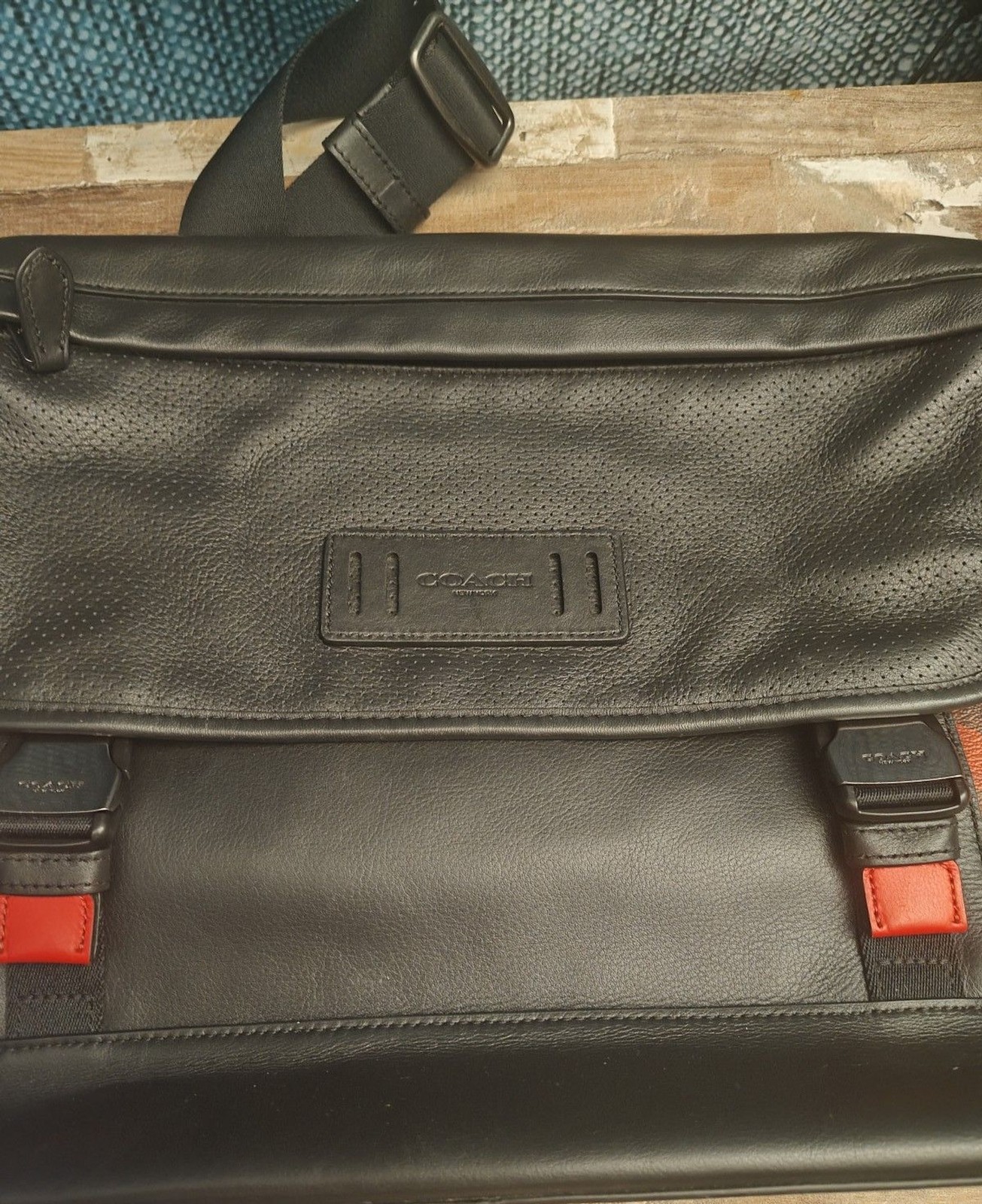 Authentic Coach Men’s Messenger Crossbody Bag Red Camo Leather Black Canvas