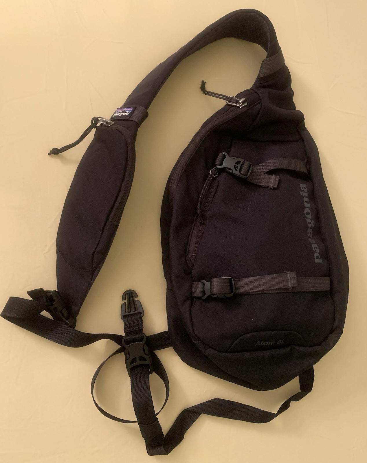 Patagonia Atom Sling Crossbody Bag 8L Black