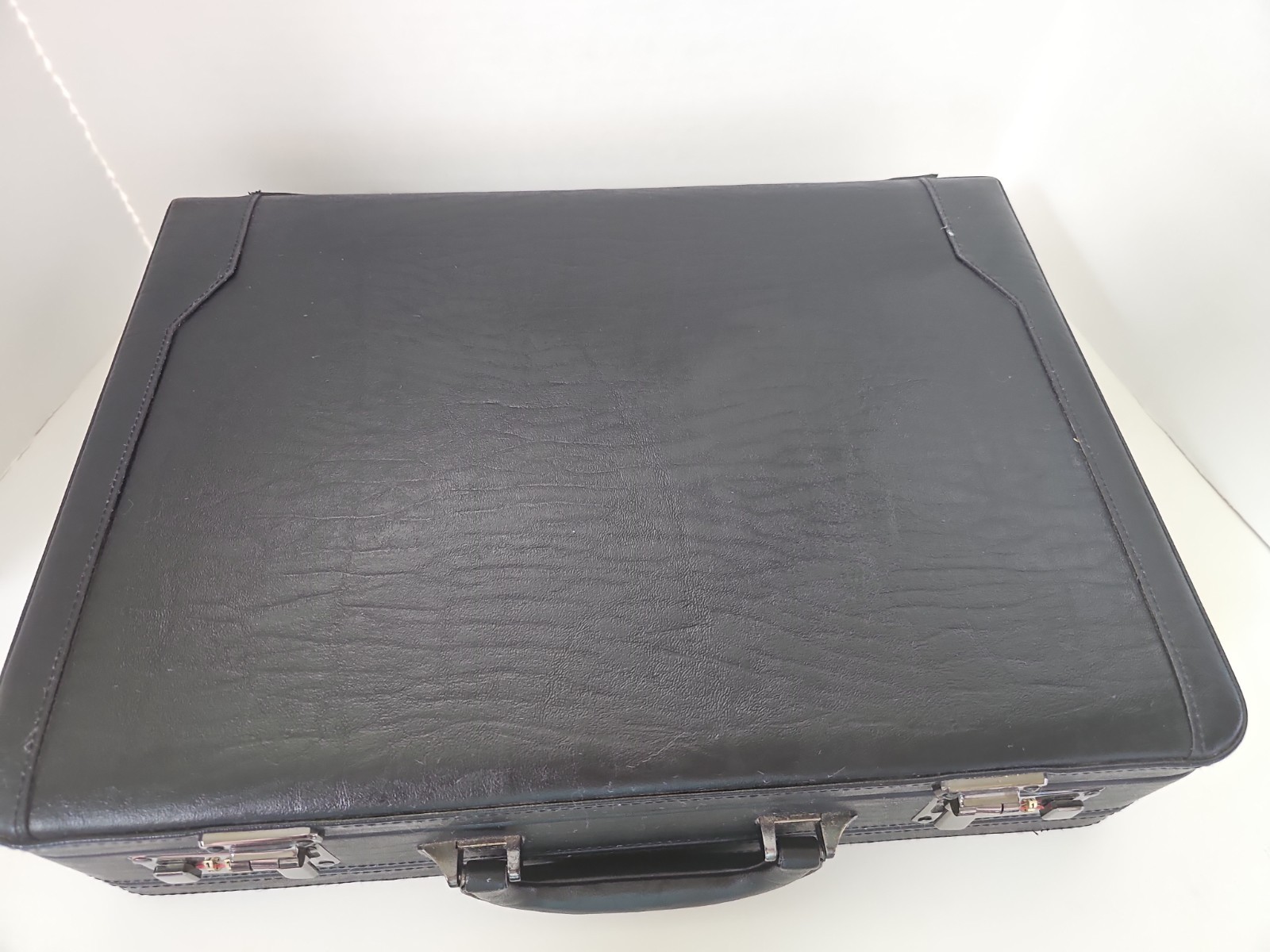 Business Class Black Hard Side Briefcase 17″×12″×4″ Faux Leather Work, Play Prop
