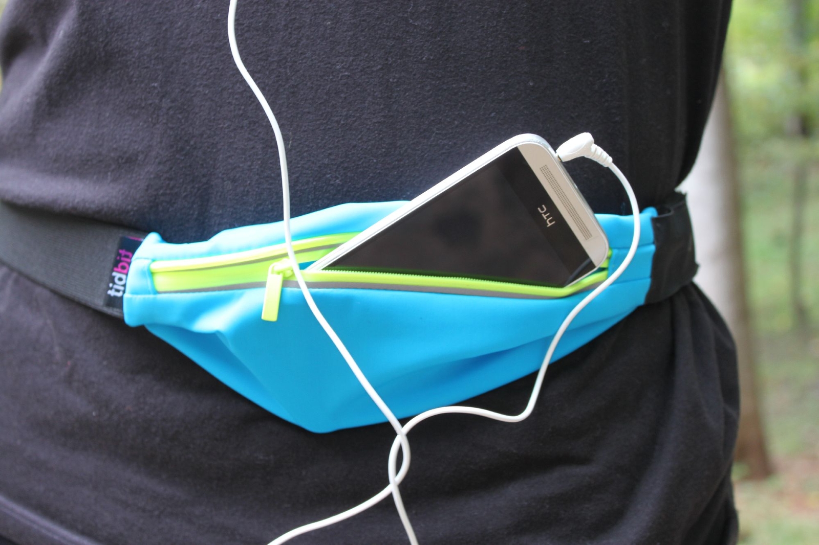 Bolan Light Up Exercise Runners Belt with Expandable Storage Pocket/Waterproof