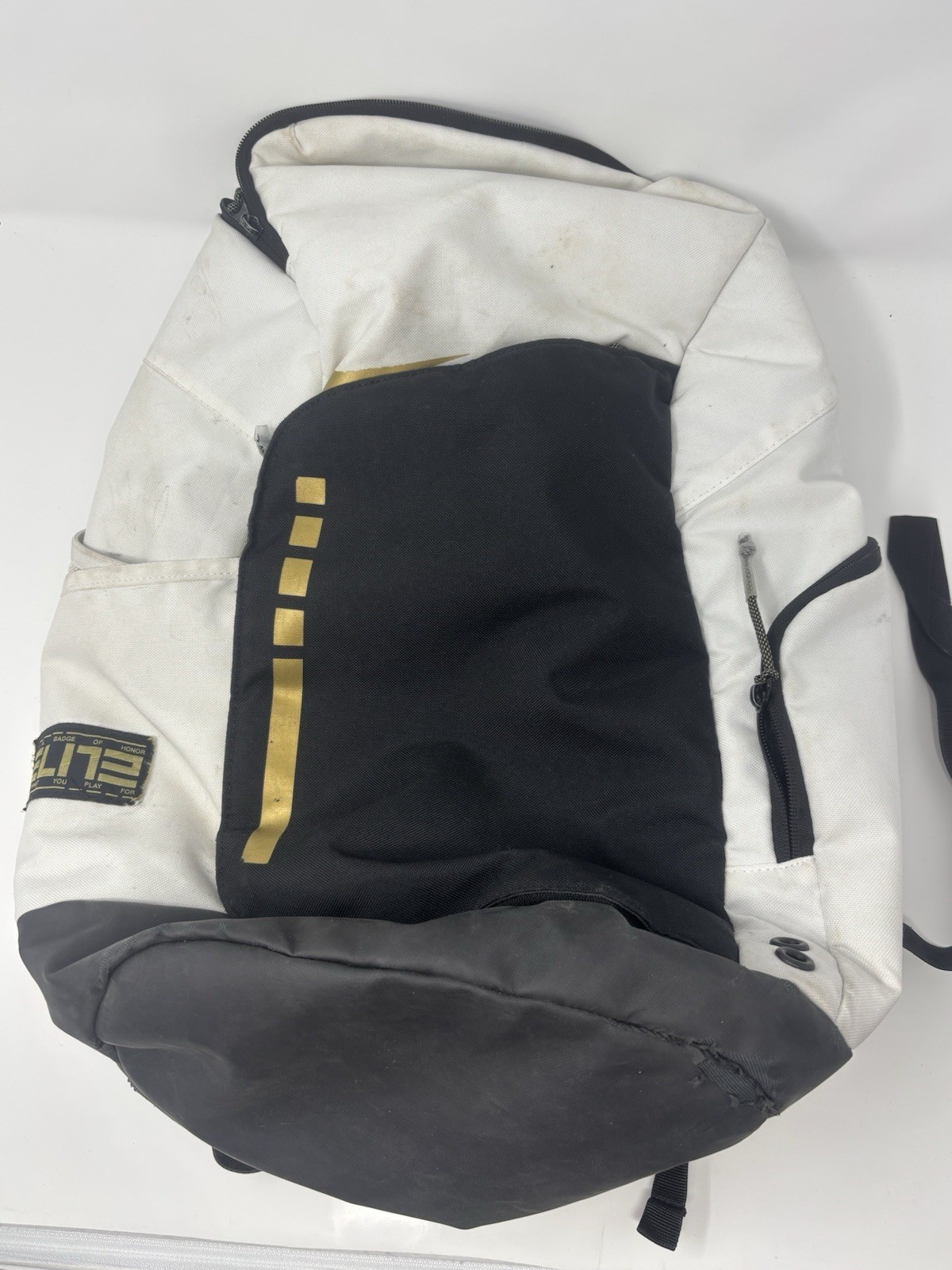 Nike Hoops Elite 32L Backpack White/Gold/Black DX9786-100