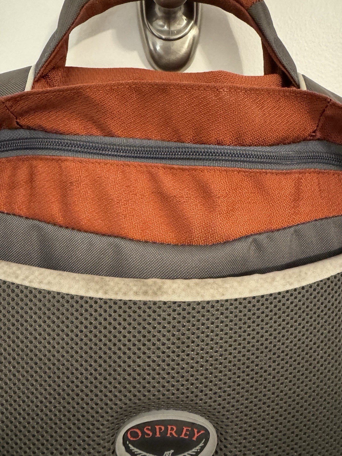 OSPREY Elroy Messenger Bag Cargo Pockets Zipper Side Laptop Burnt Orange & Gray