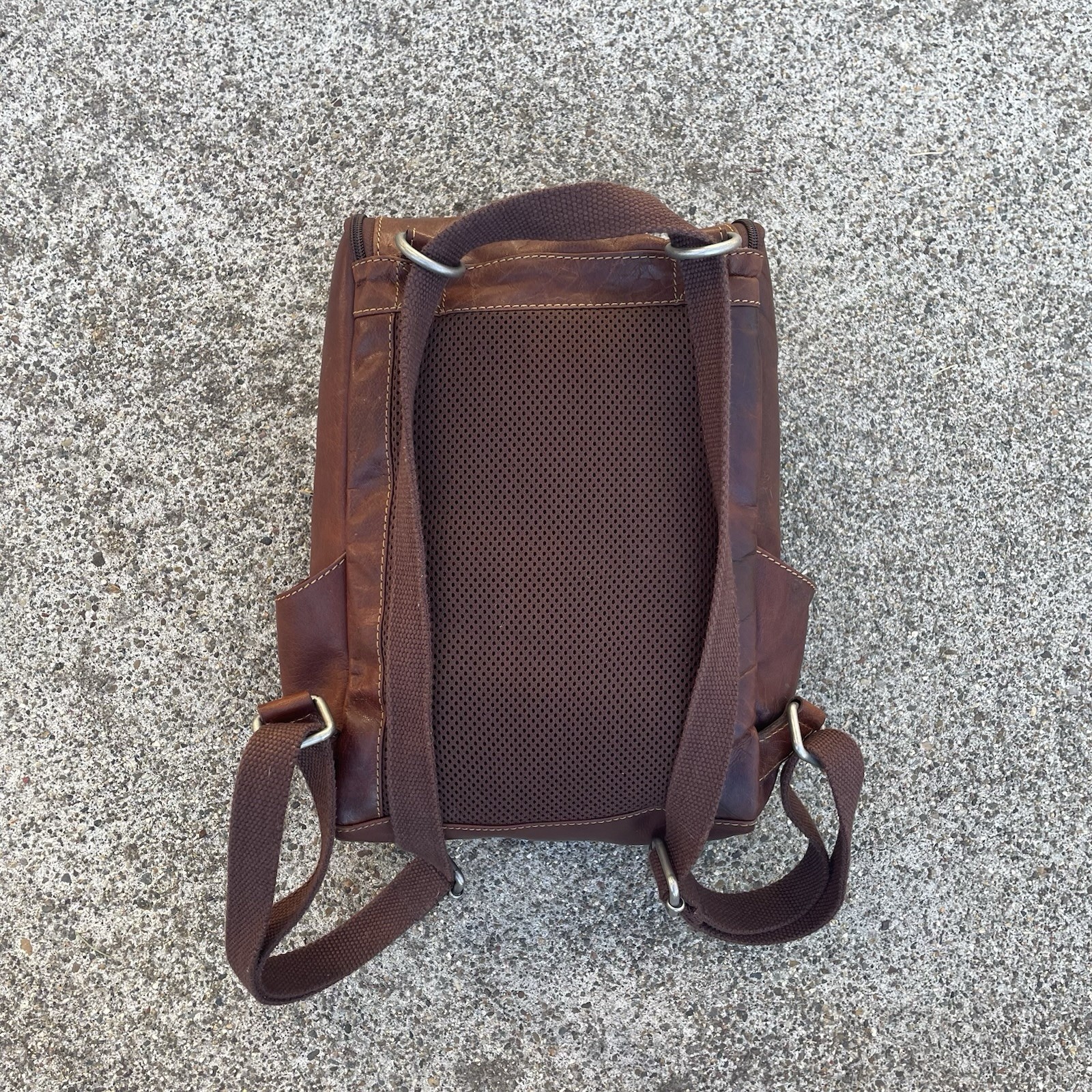 JACK GEORGES Unisex Backpack Voyager Convertible Brown Buffalo Leather