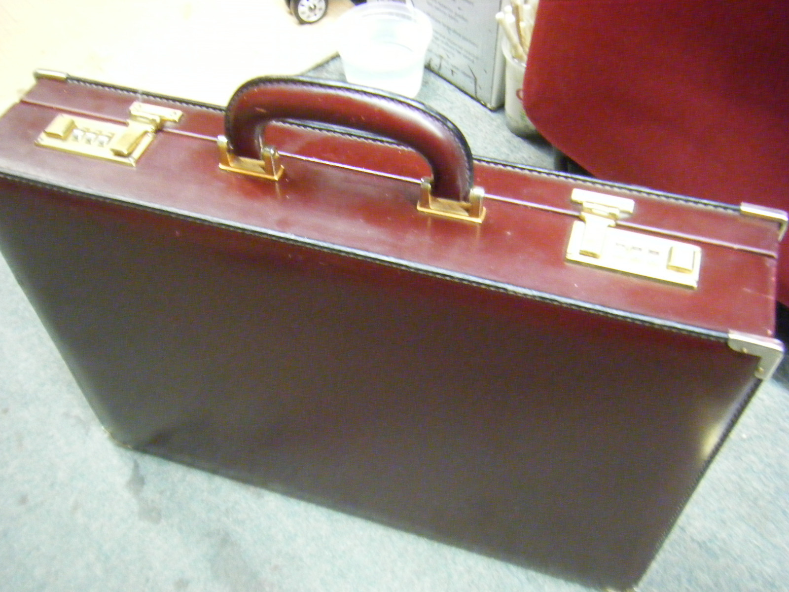 Vintage Bally Monogram Hard Sided Brass Lock Briefcase ITALY 18″ X 13″ X 3″