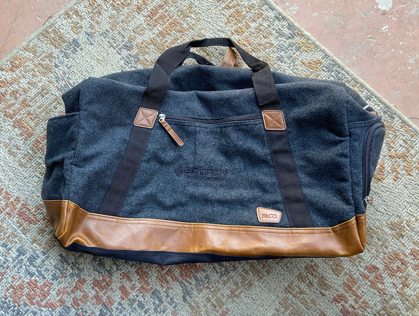 Field & Co. Fleece Large Duffel Bag Gym Bag Gray Brown Zip Top Adjustable Straps