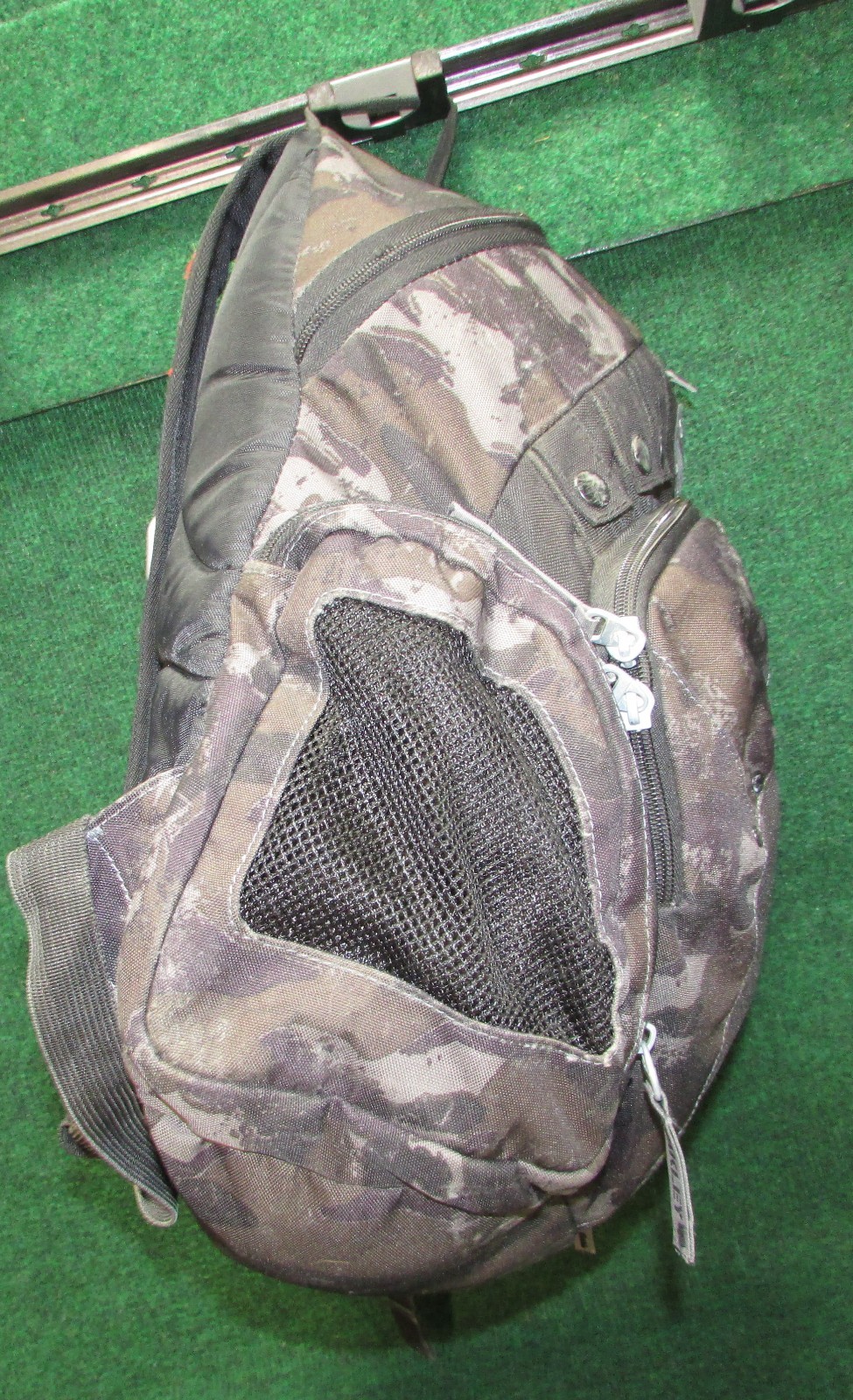 Oakley RN 96548 CA 35460 Kitchen Sink Heavy Duty Backpack – Black/Grey Camo