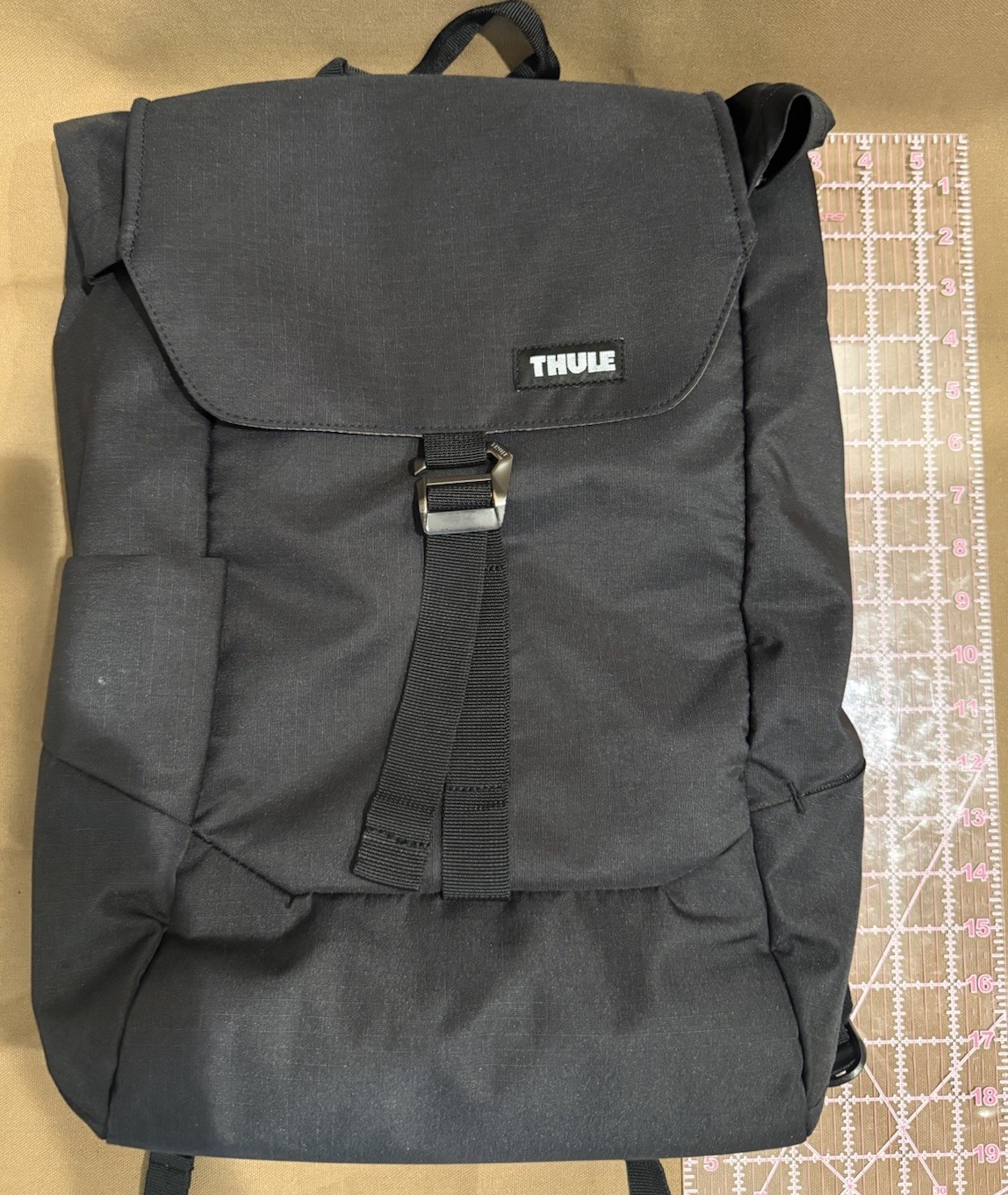 Thule Lithos 16L Backpack Pre Owned Great Condition, Interior Woodland Camo Line