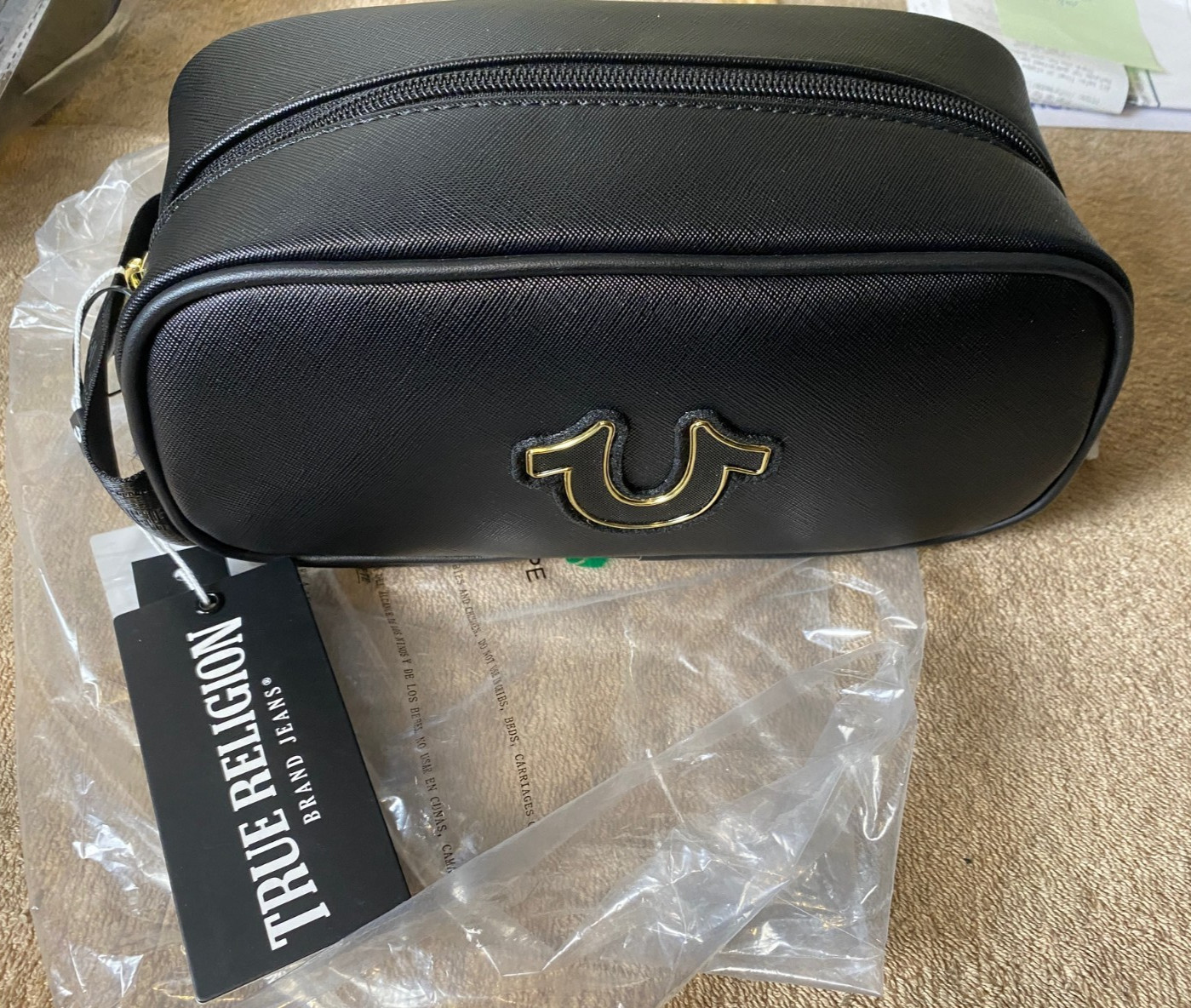 NWT-True Religion Vemo Toiletry Bag Black Gold Horseshoe Logo Dopp Kit Bottles