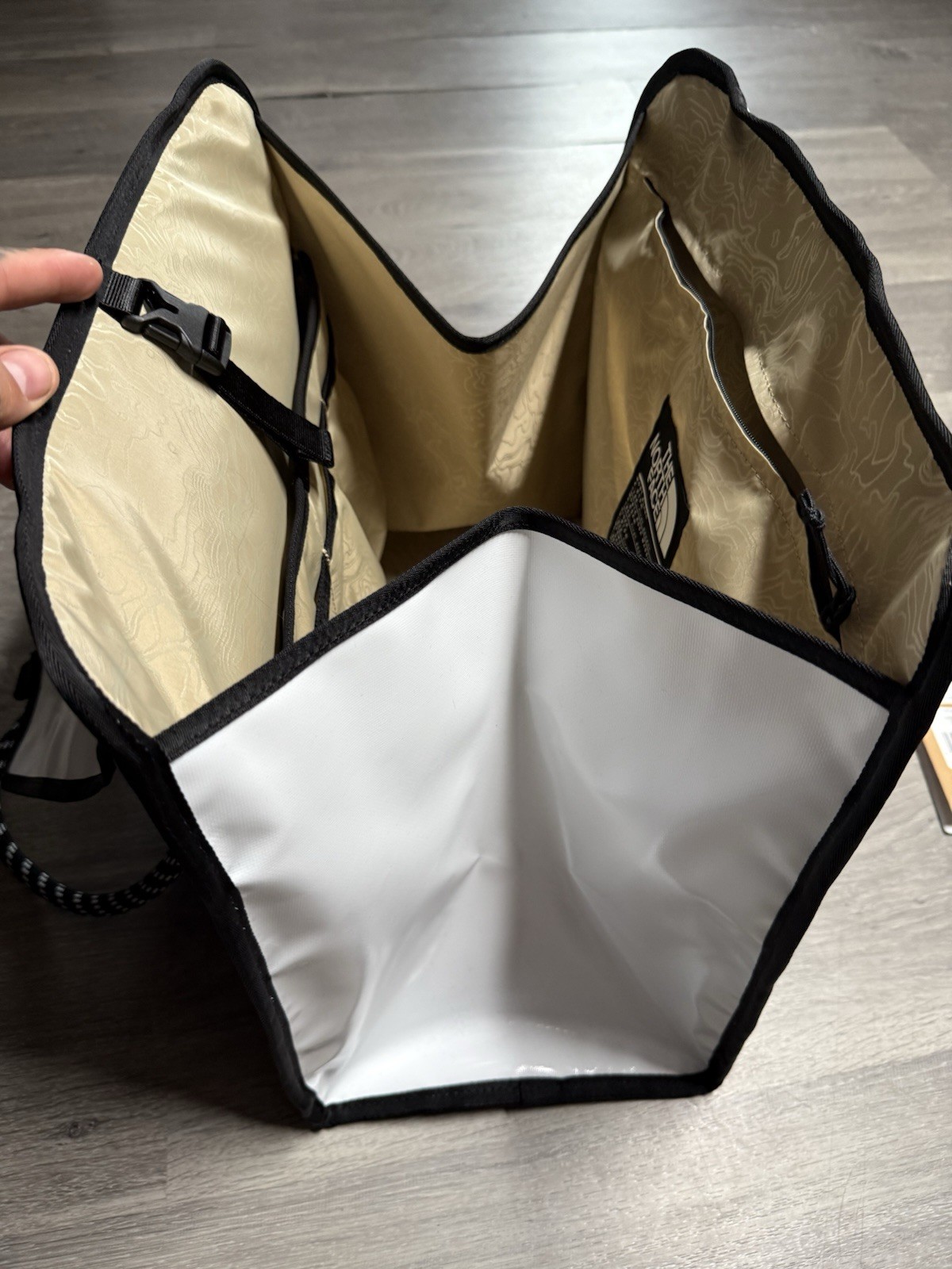 The North Face Base Camp Tote Bag Sample – TNF White/Black $175 MSRP