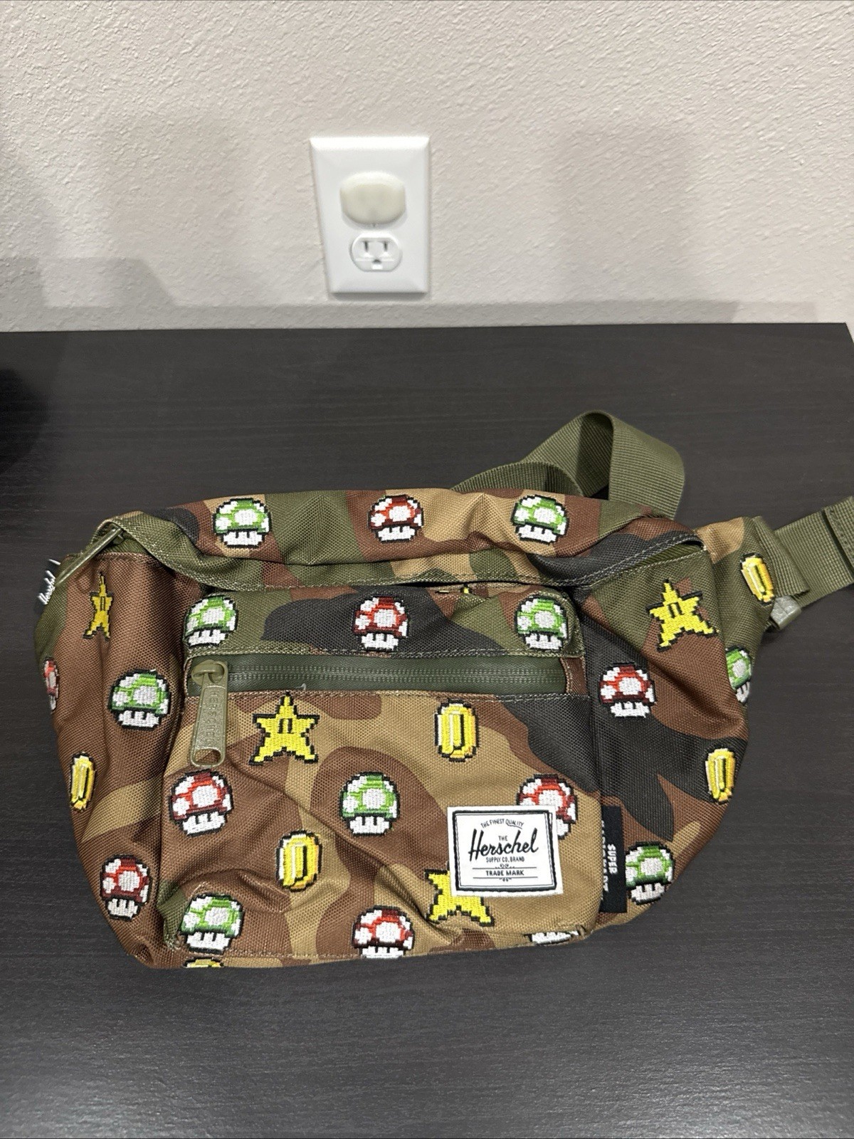 Super Mario Kart Bros x Herschel Camo Fanny Pack Super Mario Luigi Nintendo Rare