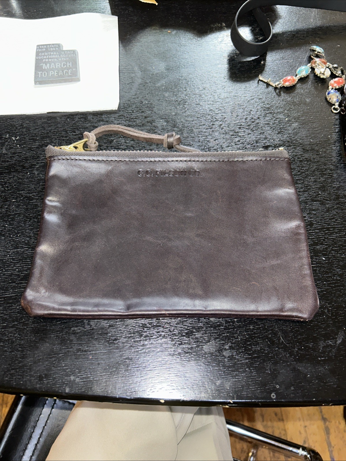 Filson Medium Leather Pouch | Moss | Made in USA | Limited Edition 2018 | Rare