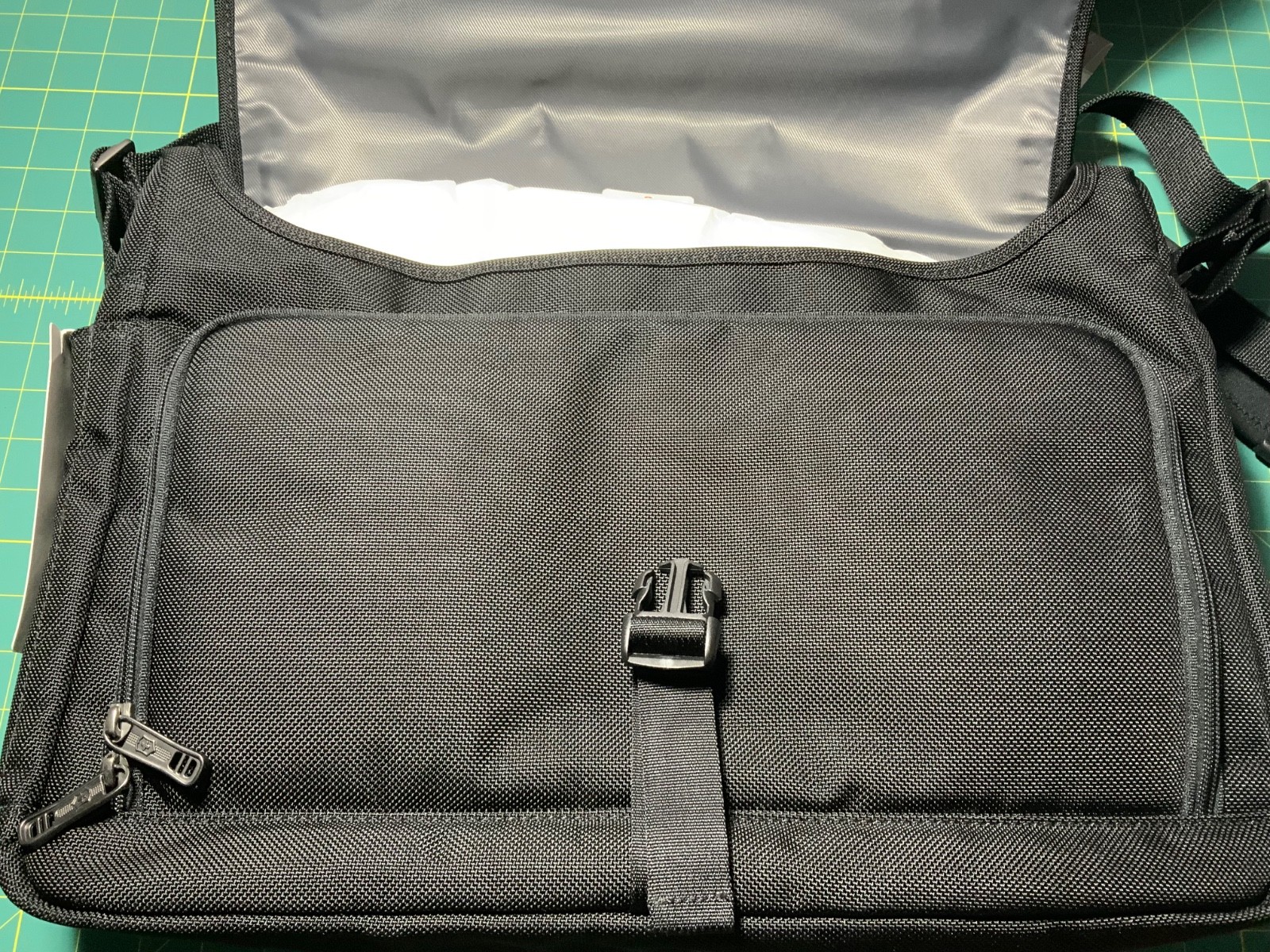 Victorinox Architecture 2.0 Collection Empire 17 Bag Black New With Tags In Box
