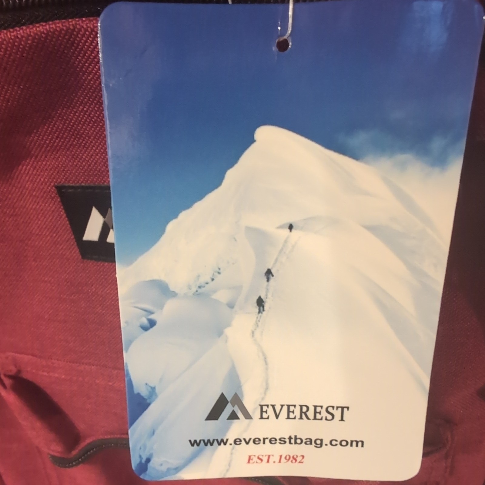 Everest Red Small Backpack Zip Closure Adjustable Straps Pockets Travel