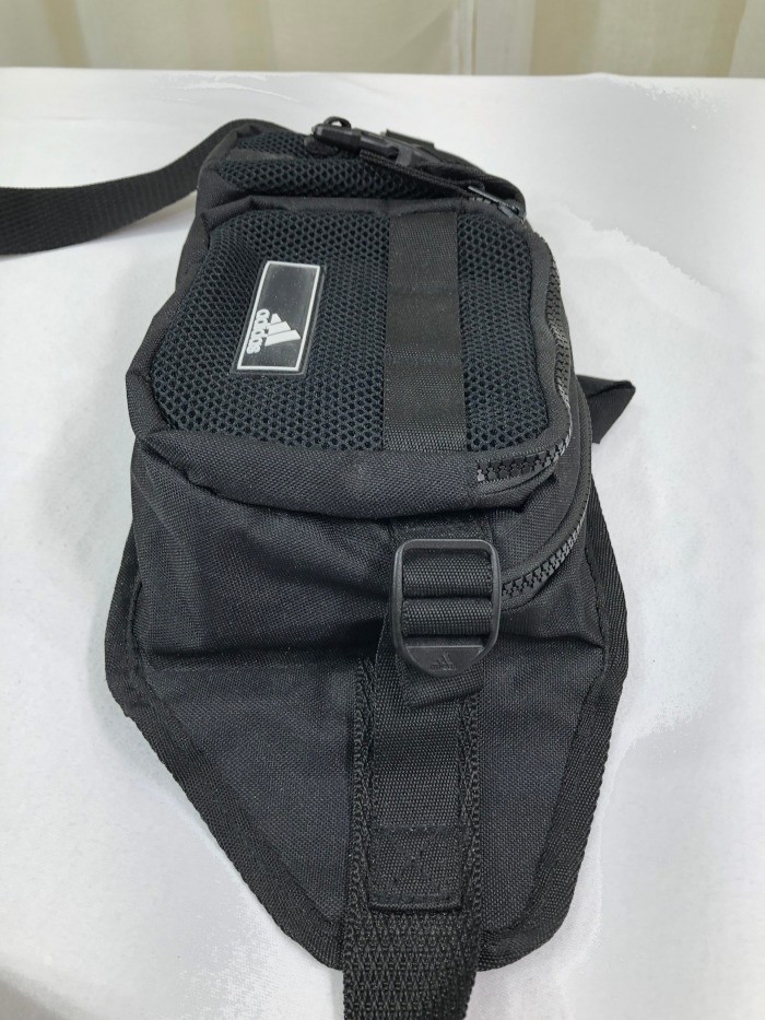 NEW Adidas Amplifier 2 Multipockets Crossbody Bag Black/White Polyester Unisex