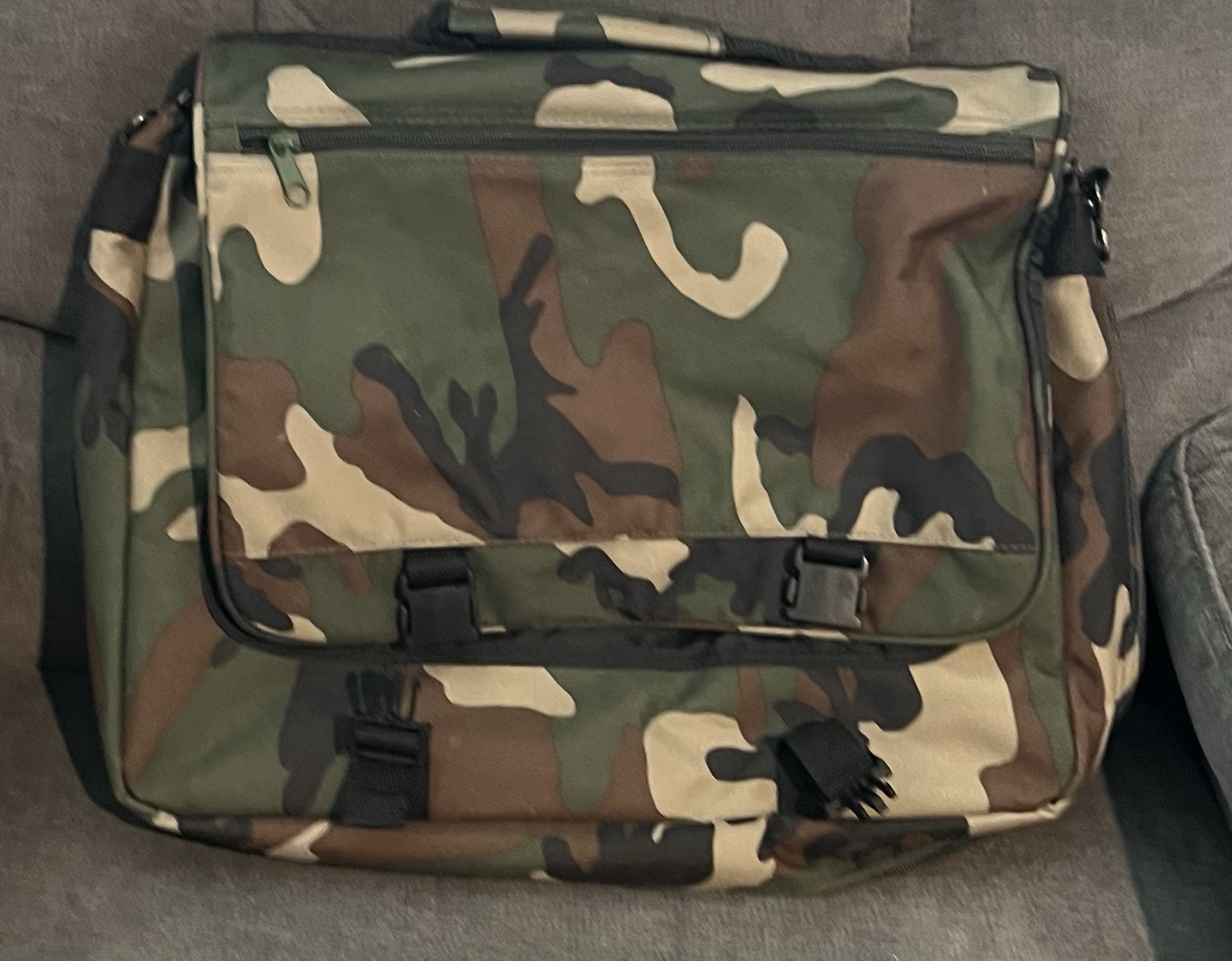 Franklin Covey Camo Planner Messenger Bag With Handled No Strap 14”X 17”