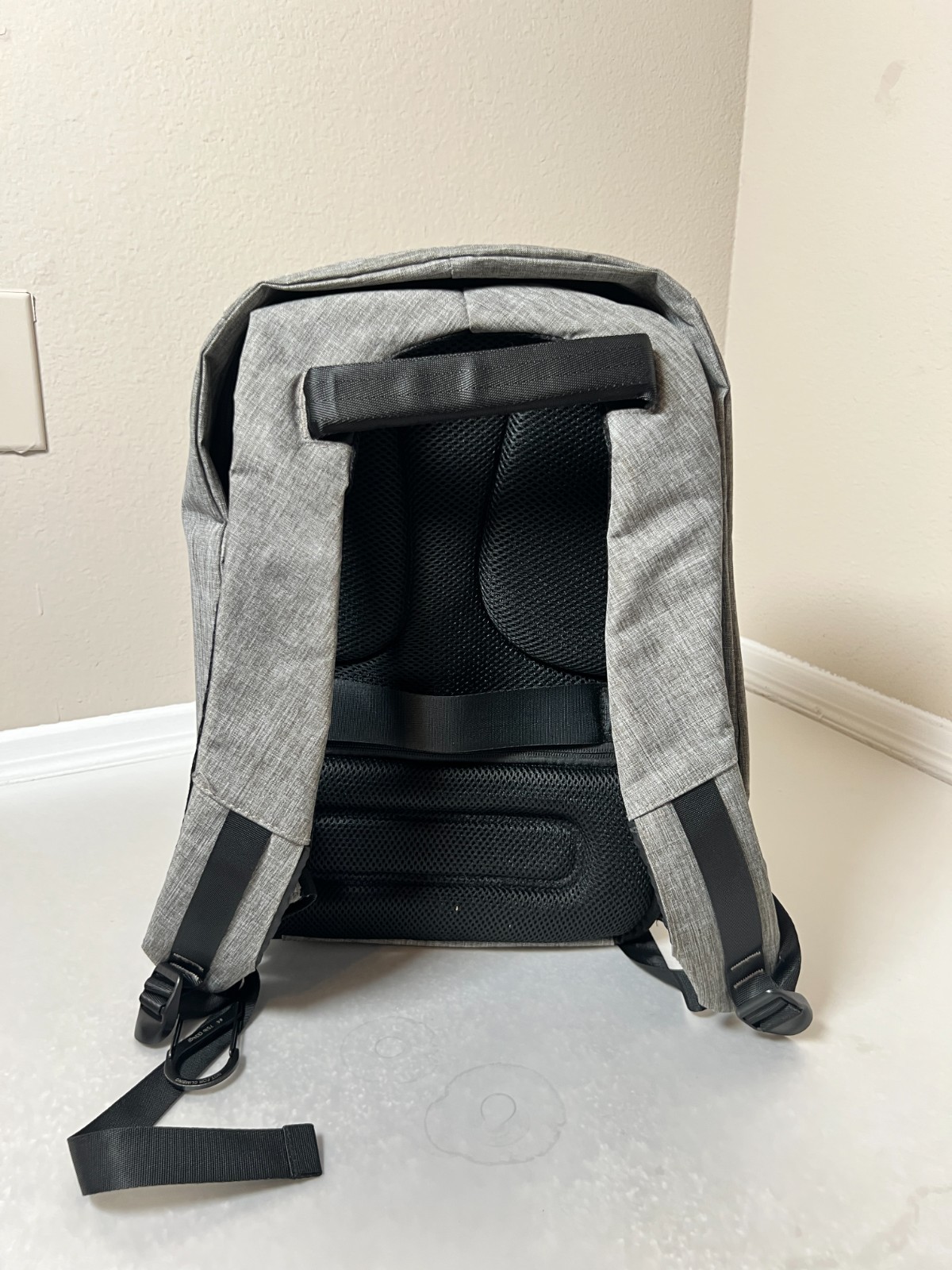 Anti-Theft Backpack Secure Travel Carry On Laptop Bag USB Port