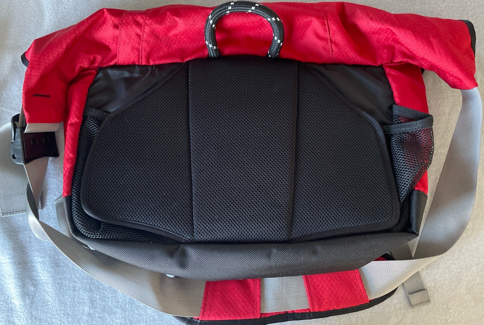 LL BEAN Laptop Commuter Adjustable Shoulder Messenger/Day Bag Red