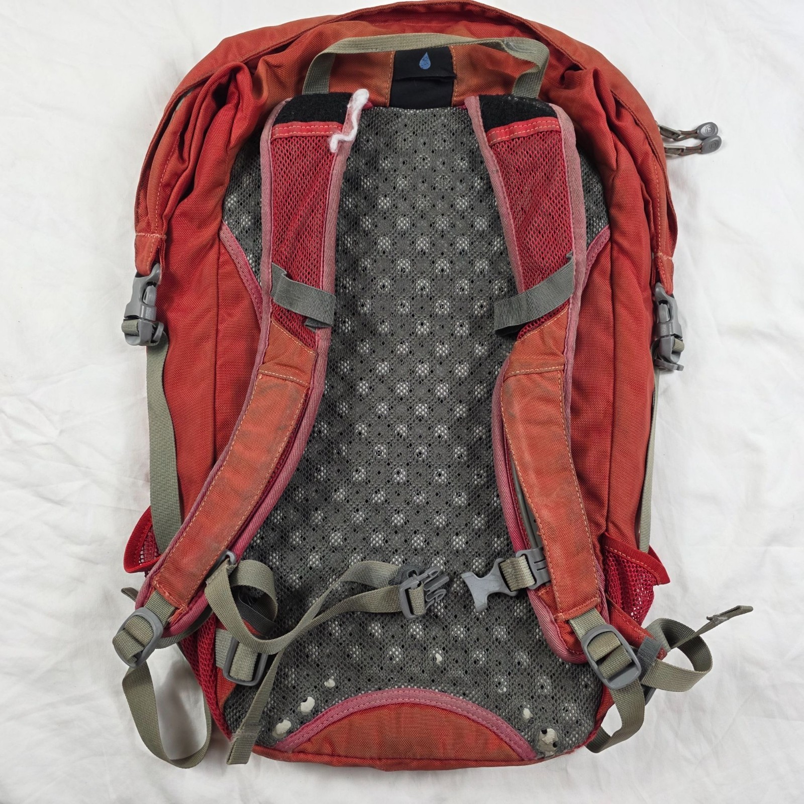 Novara MainLine Red Cycling Backpack Travel Outdoors Camping Hiking Casual