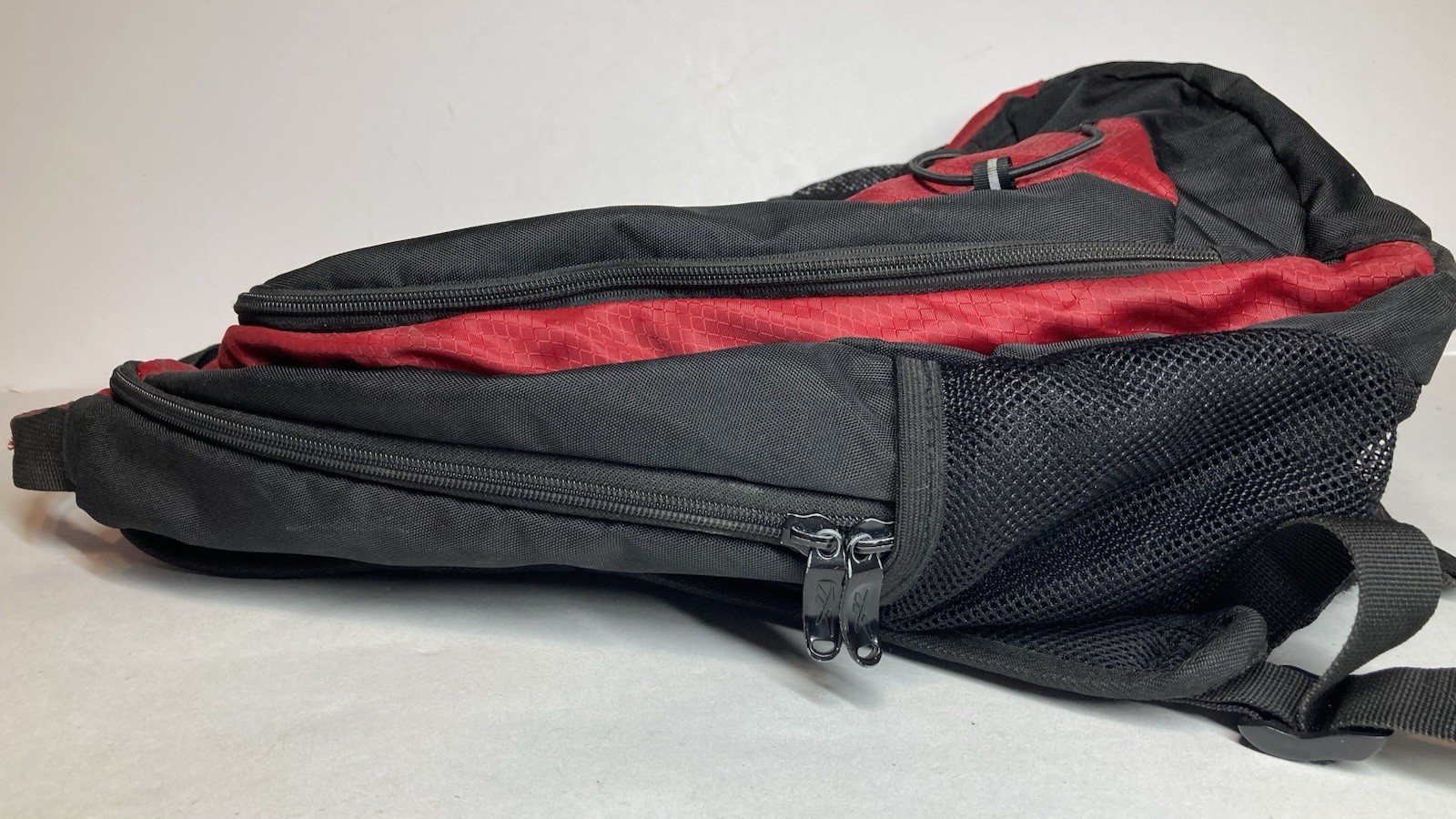 Reebok Red Black Backpack School Bag Sports Bag Bookbag Hiking Bag Standard Size